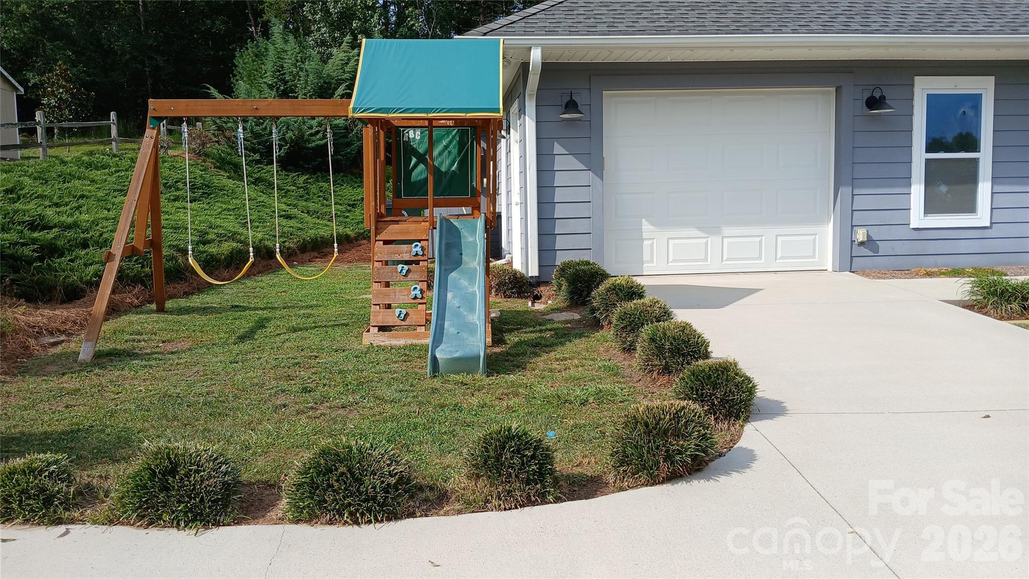 Single Family Residence at 329 Springwood Drive NE, Valdese, photo 9 of 45