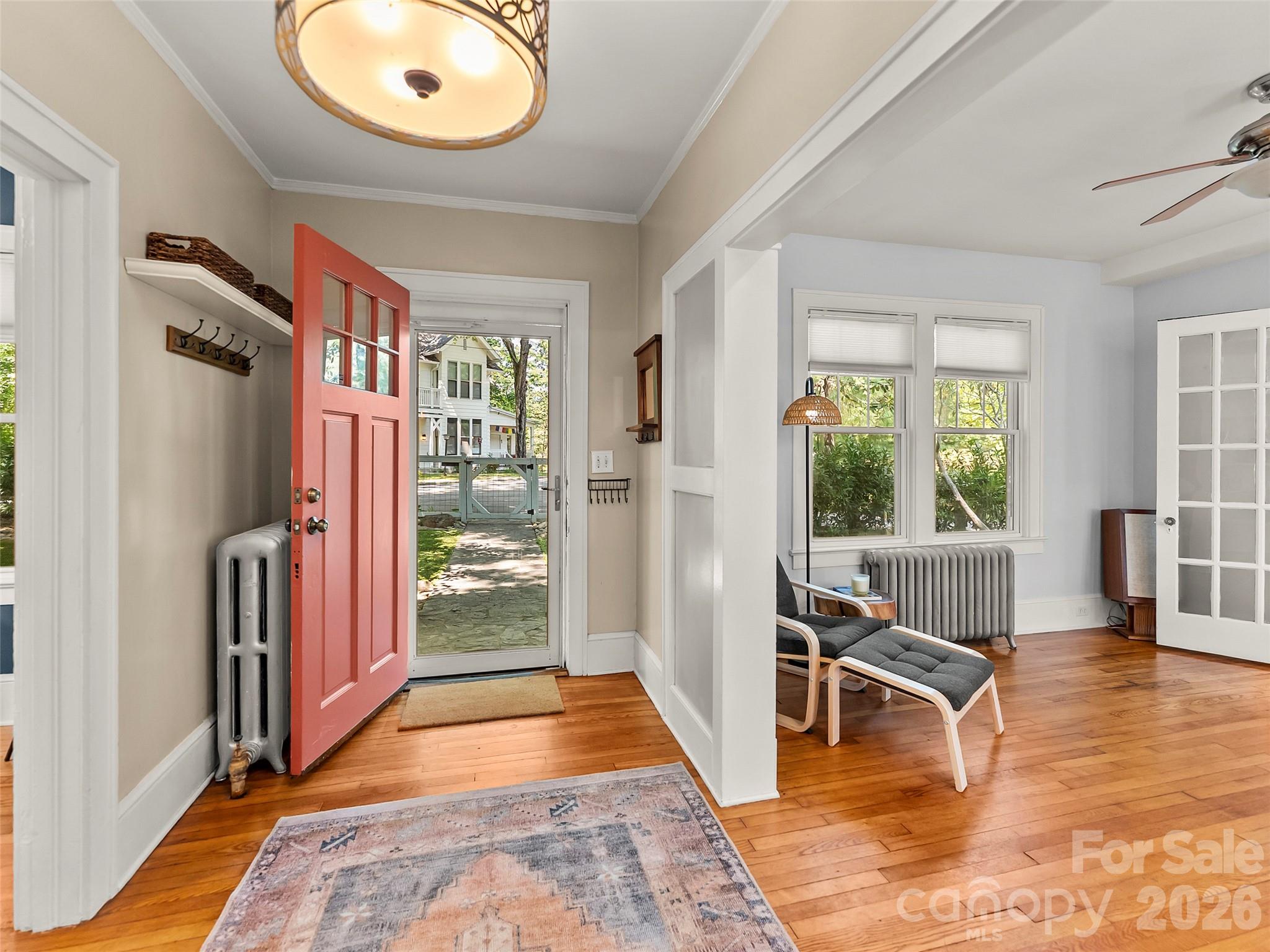 Single Family Residence at 1 Kenilworth Road, Asheville, photo 3 of 46