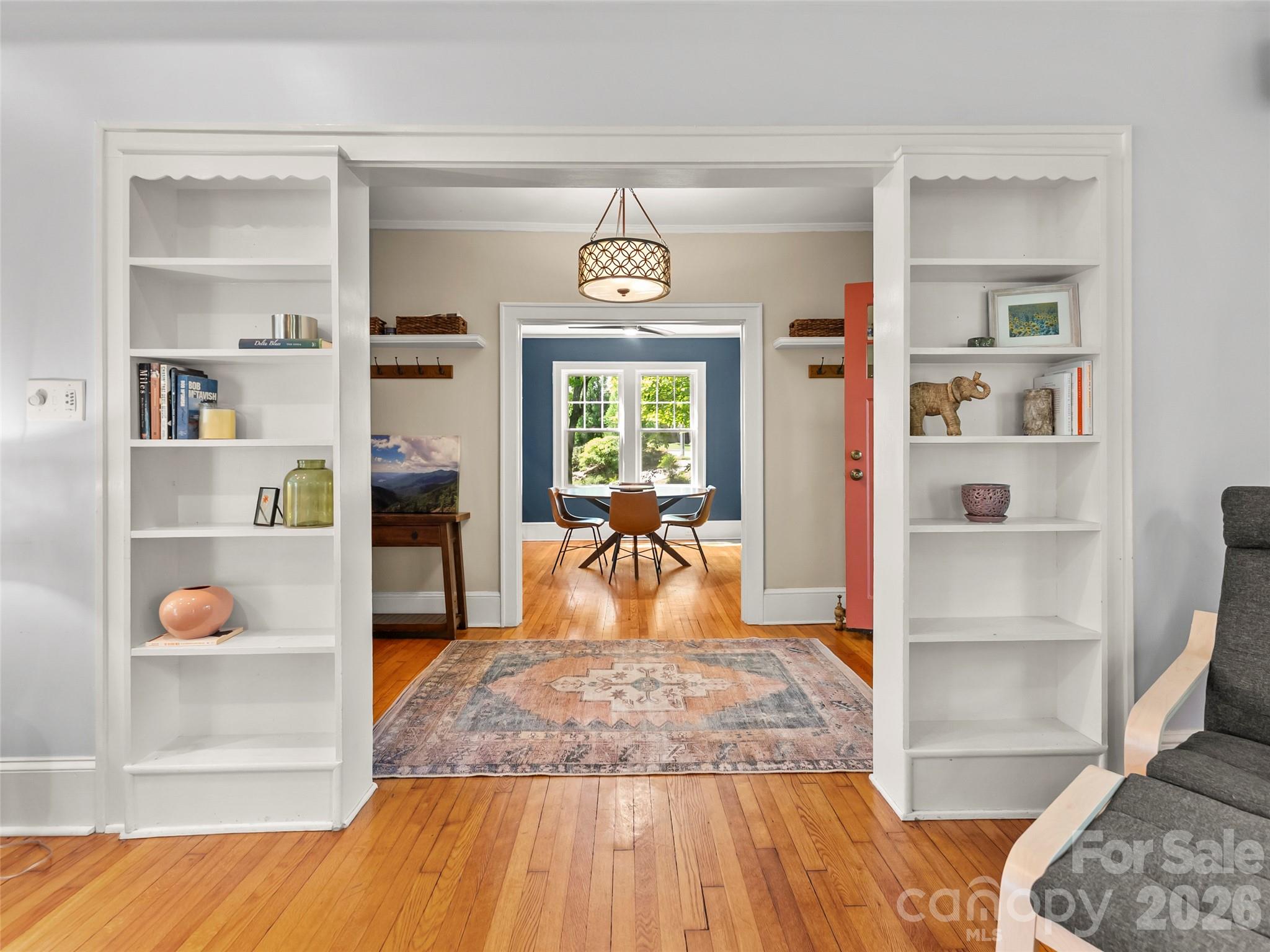 Single Family Residence at 1 Kenilworth Road, Asheville, photo 5 of 46