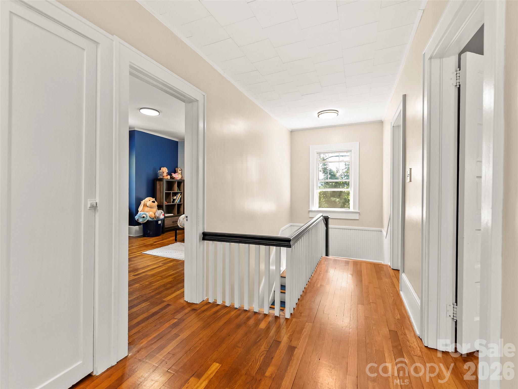 Single Family Residence at 1 Kenilworth Road, Asheville, photo 19 of 46