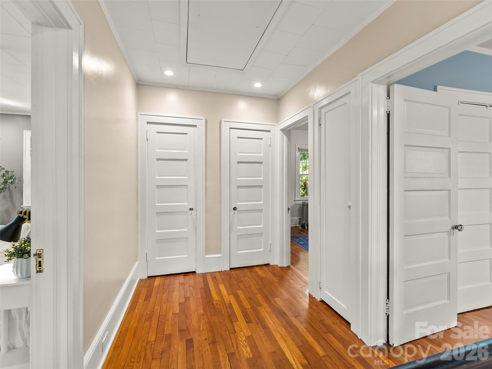 Single Family Residence at 1 Kenilworth Road, Asheville, photo 20 of 46