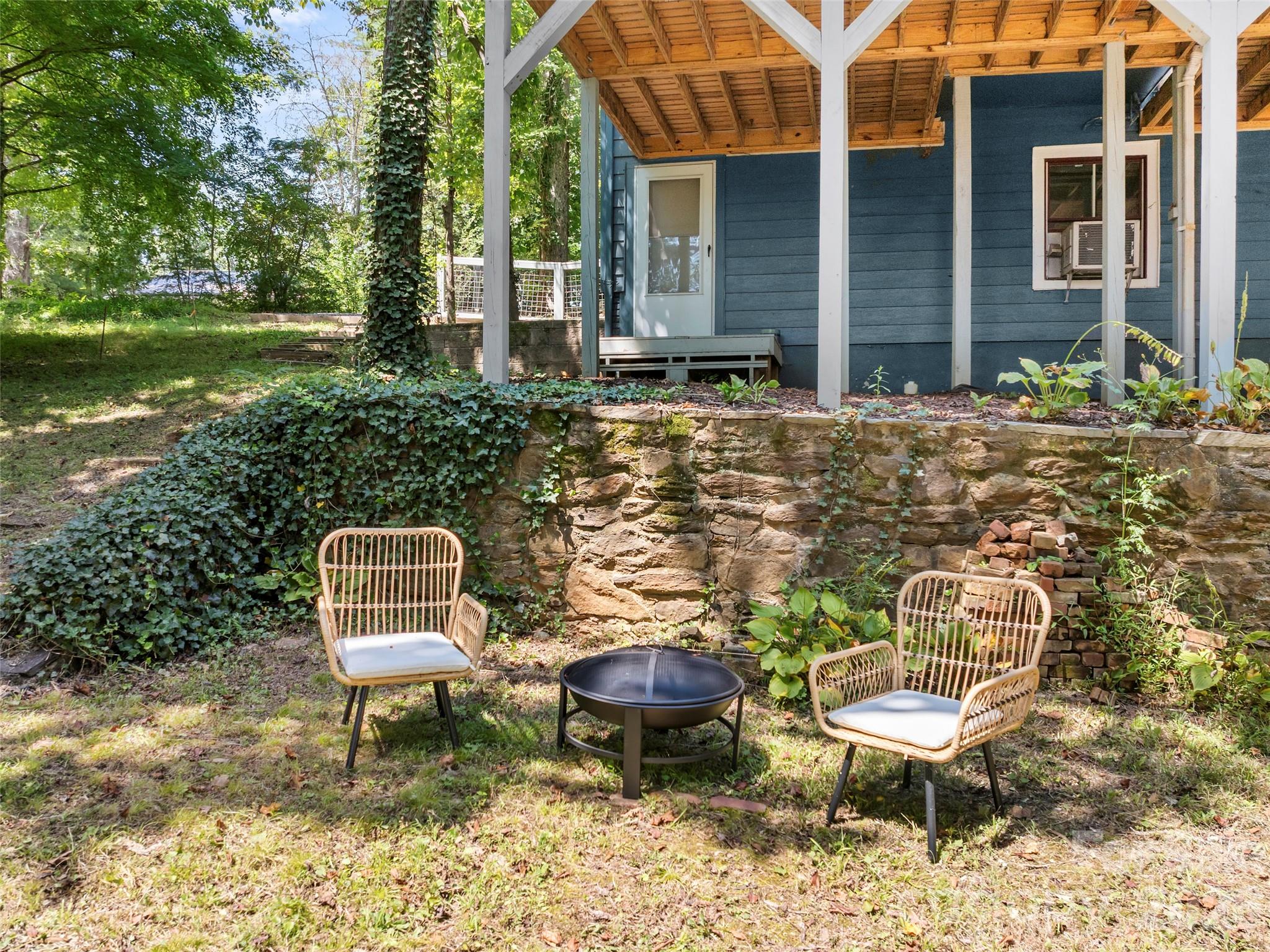 Single Family Residence at 1 Kenilworth Road, Asheville, photo 35 of 46