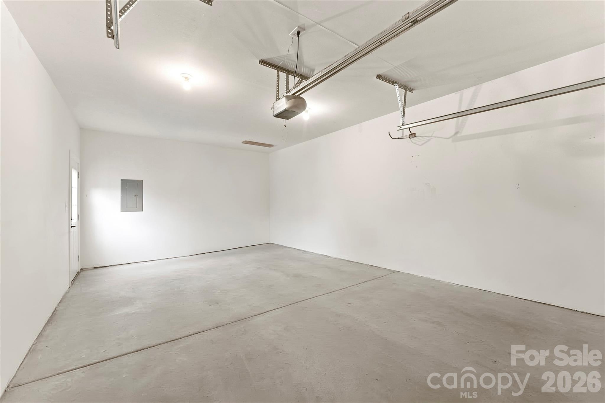 Attached one-car garage - 14100 Garden District Row, Huntersville