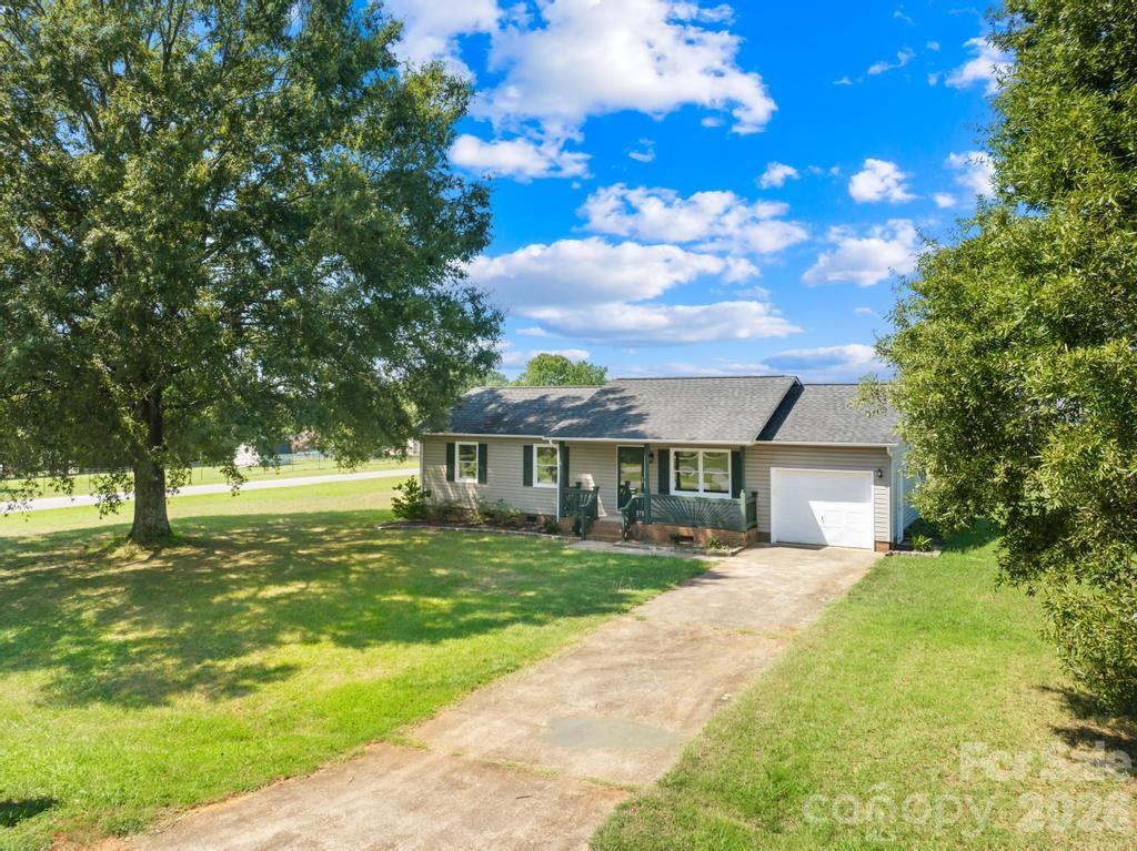 910 Lyndsey Brooke Court
