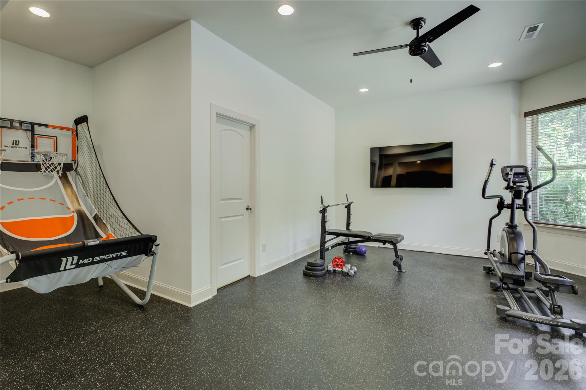 Spacious area perfect for a home gym. - 2324 Sommerton Glen, Indian Land