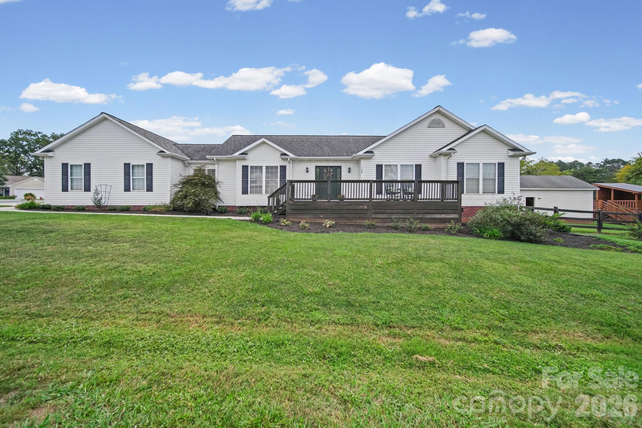 Single Family Residence at 708 Paint Circle, Oakboro, photo 3 of 48