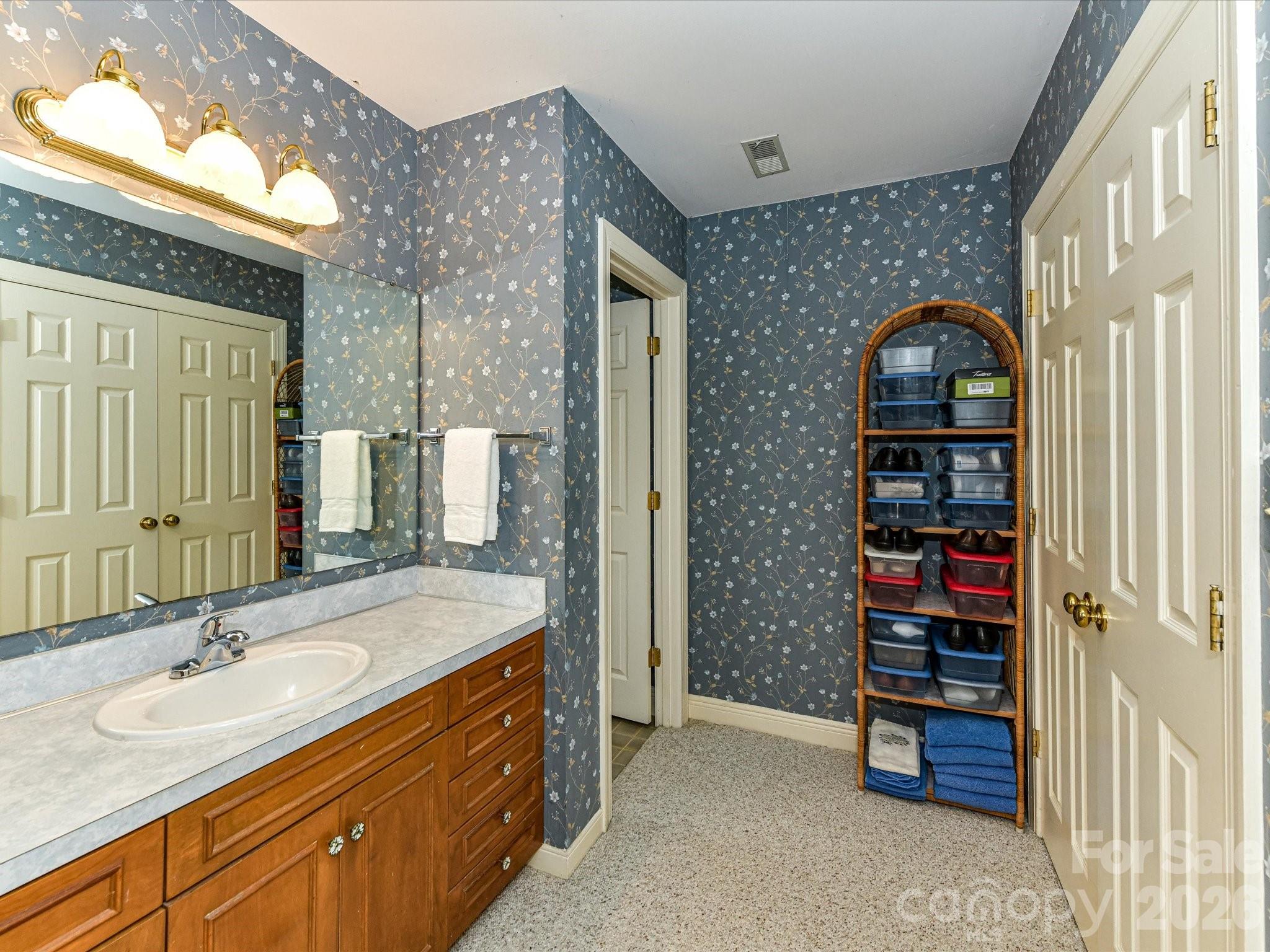 Single Family Residence at 7769 Dellinger Road, Denver, photo 18 of 35