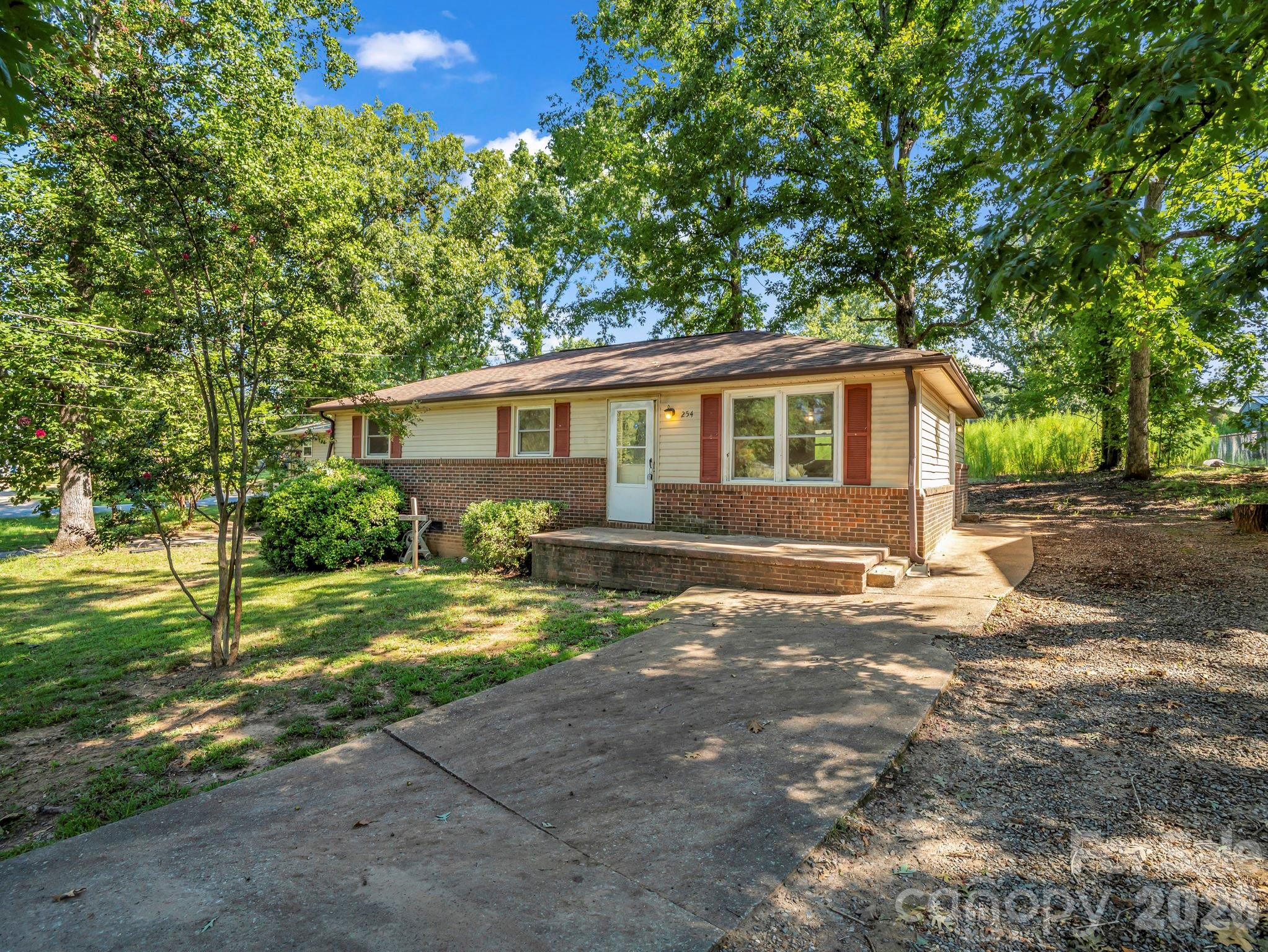 254 Oldcastle Lane
