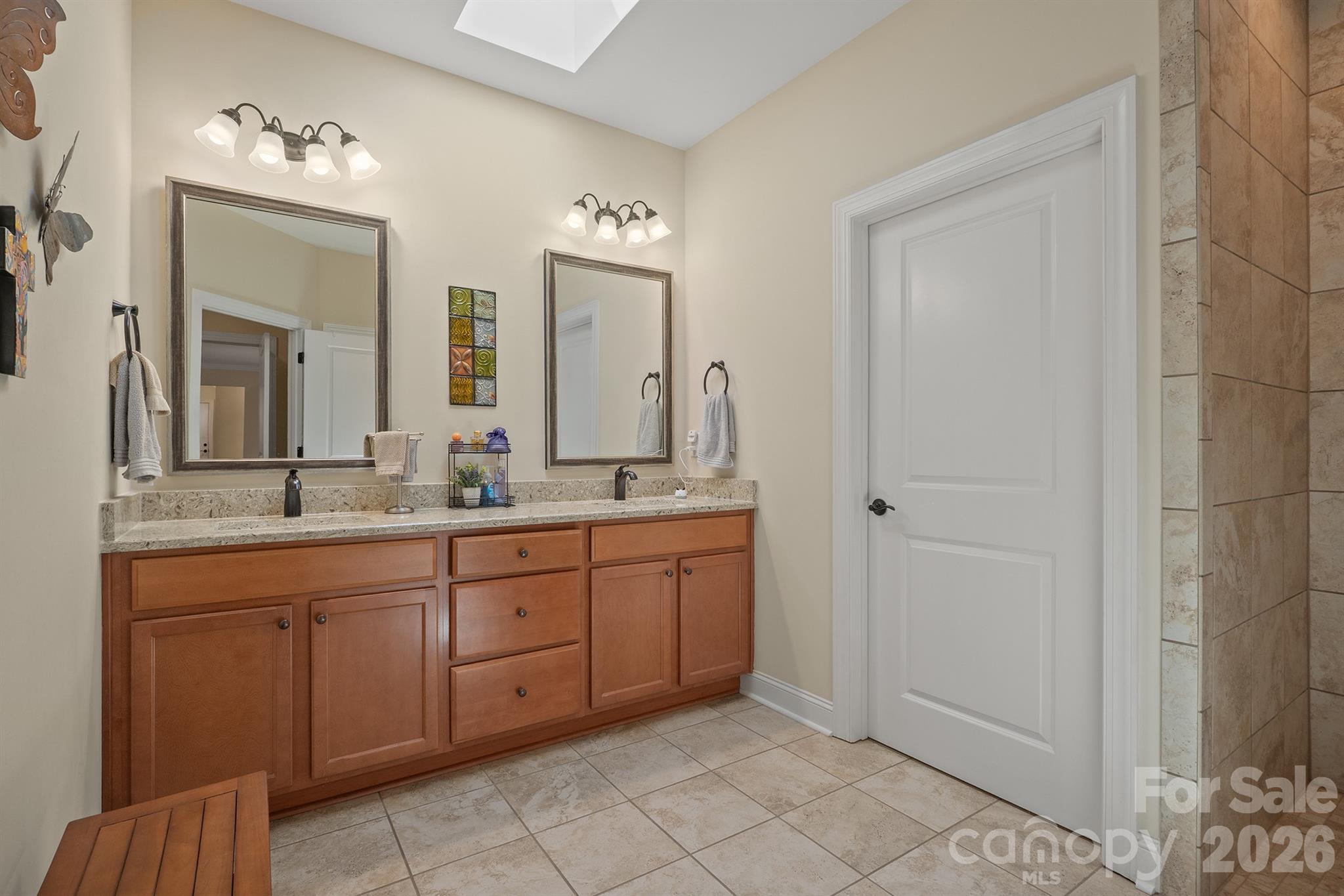 Single Family Residence at 2205 Lincolnshire Lane, Waxhaw, photo 21 of 39
