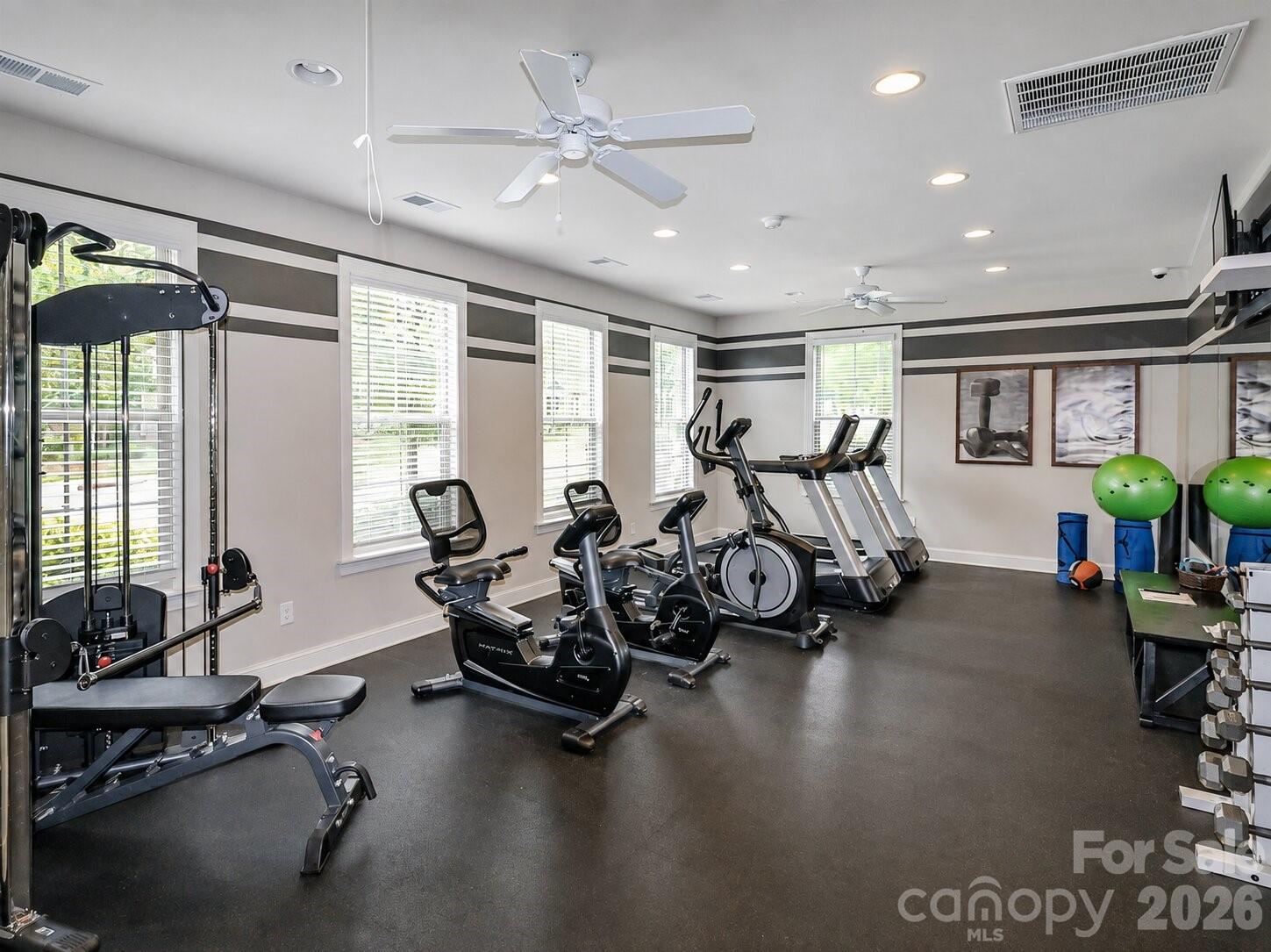 Single Family Residence at 2205 Lincolnshire Lane, Waxhaw, photo 35 of 39
