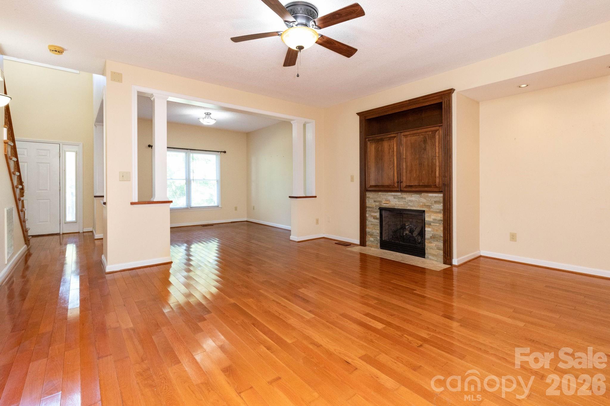 Single Family Residence at 2507 Ashley Court, Belmont, photo 18 of 46