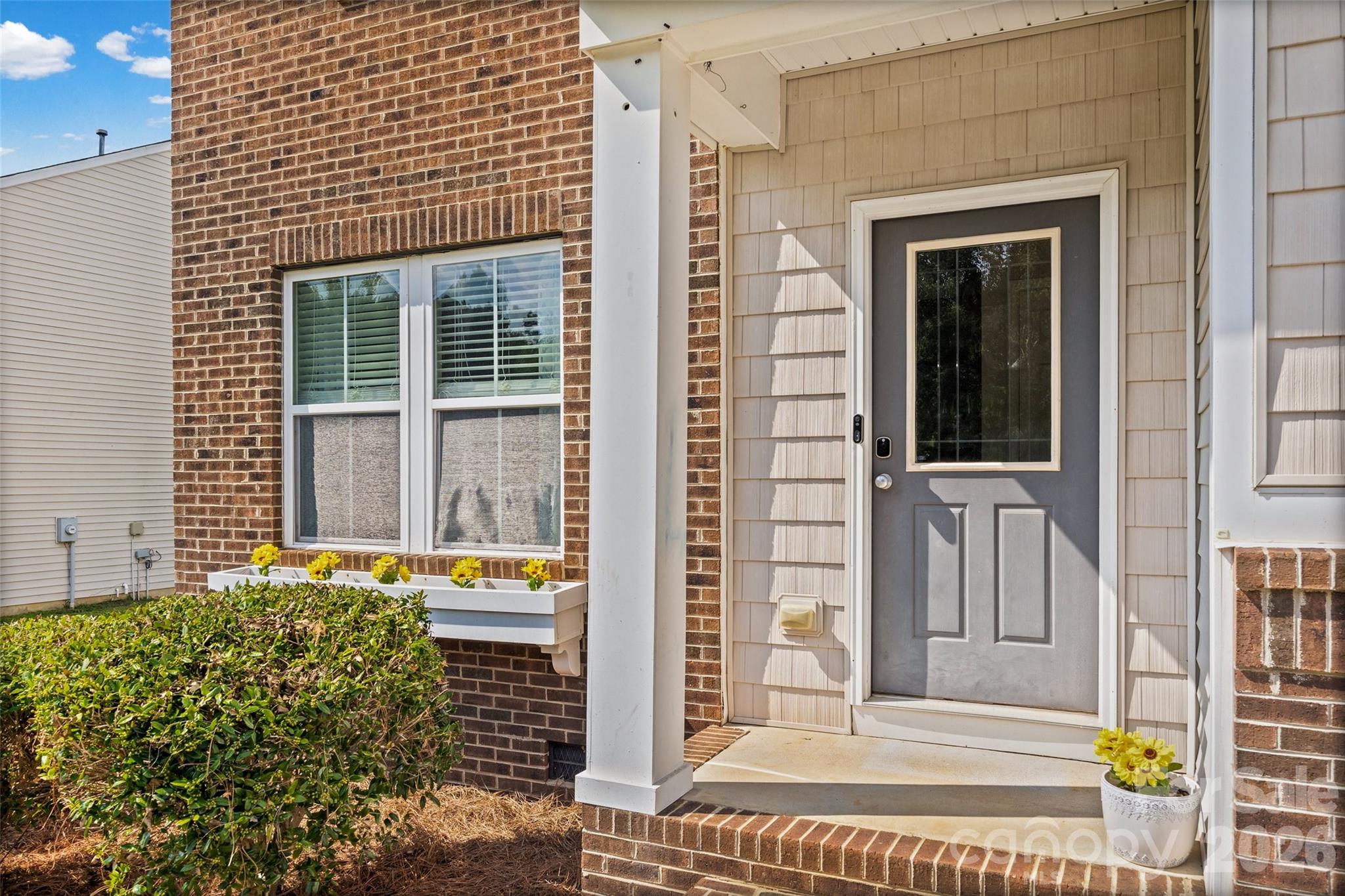 Single Family Residence at 3011 Rhododendron Place, Lake Wylie, photo 2 of 33