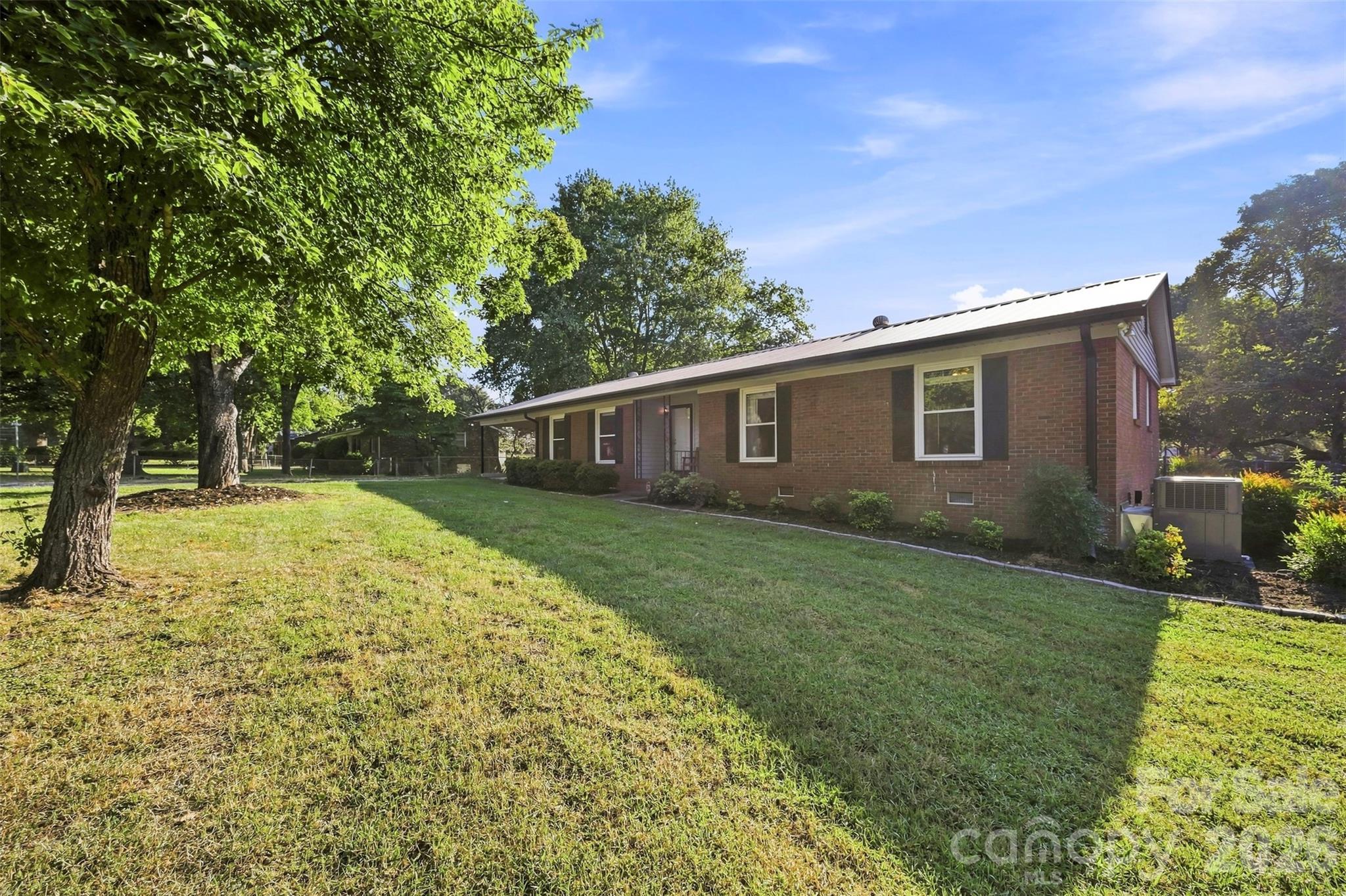 Single Family Residence at 2061 Somerdale Road, Rock Hill, photo 3 of 37
