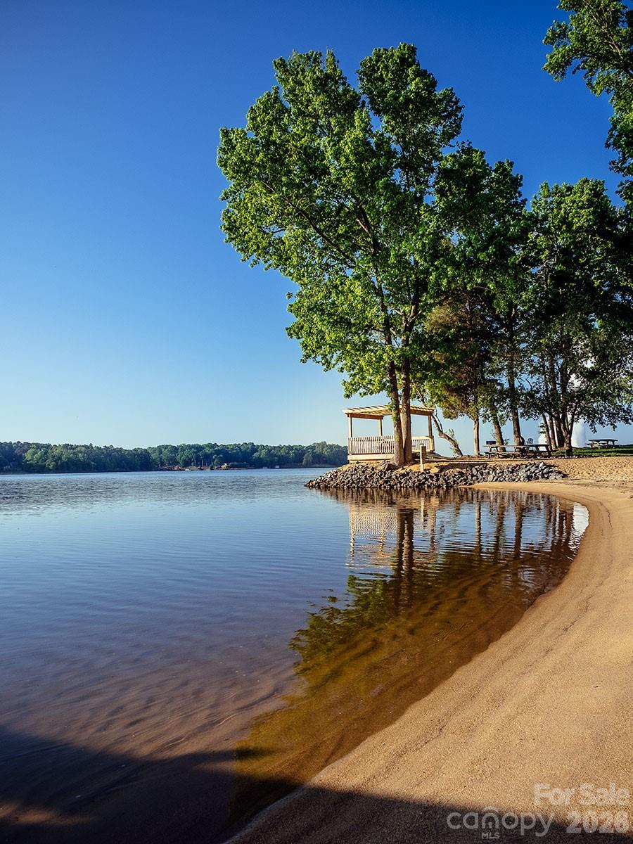 Community beach on the shores of Lake Wylie - 10 Bald Eagle Road, Lake Wylie