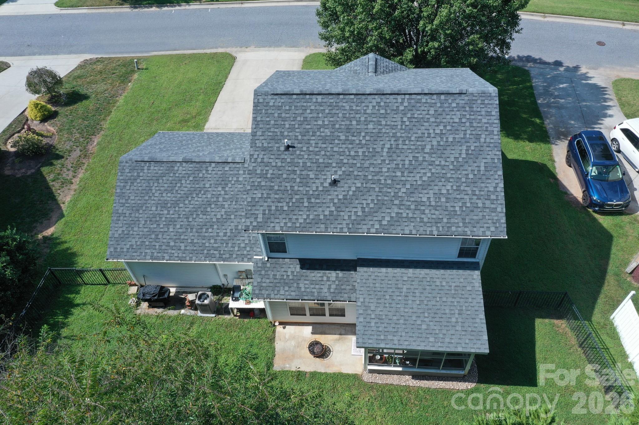Fenced back yard on your must have list ? - 236 17th Avenue SE, Hickory
