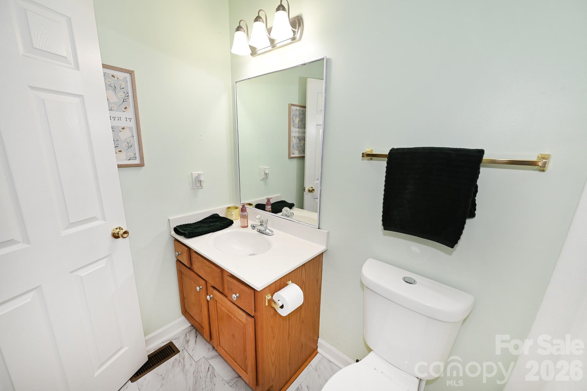 Single Family Residence at 236 17th Avenue SE, Hickory, photo 25 of 47