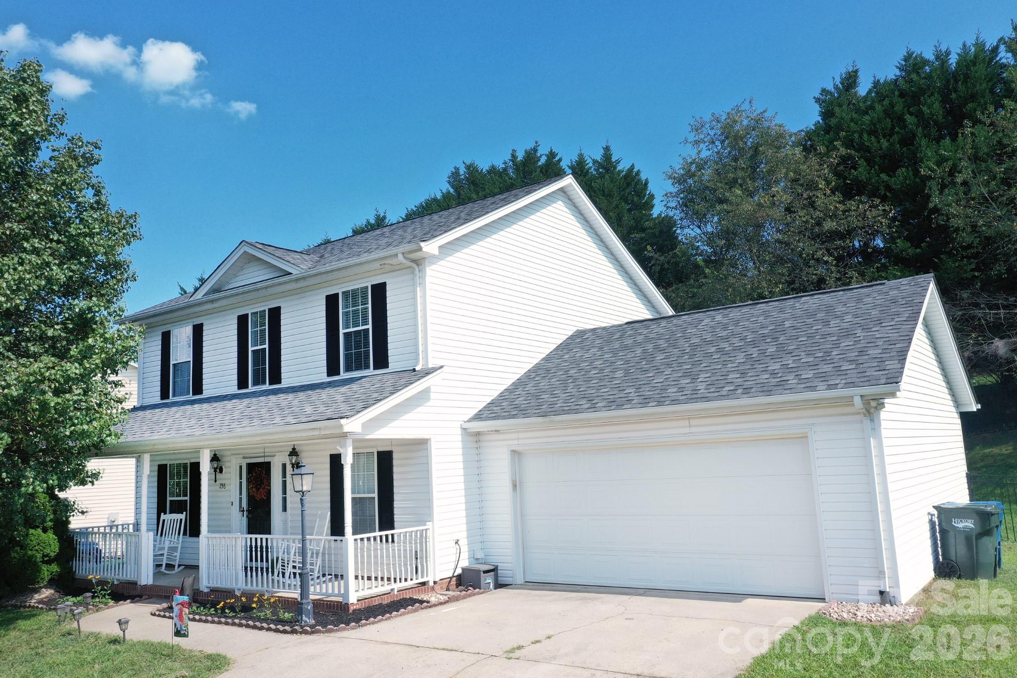 Welcome to 236 17th Ave SE Hickory - 236 17th Avenue SE, Hickory