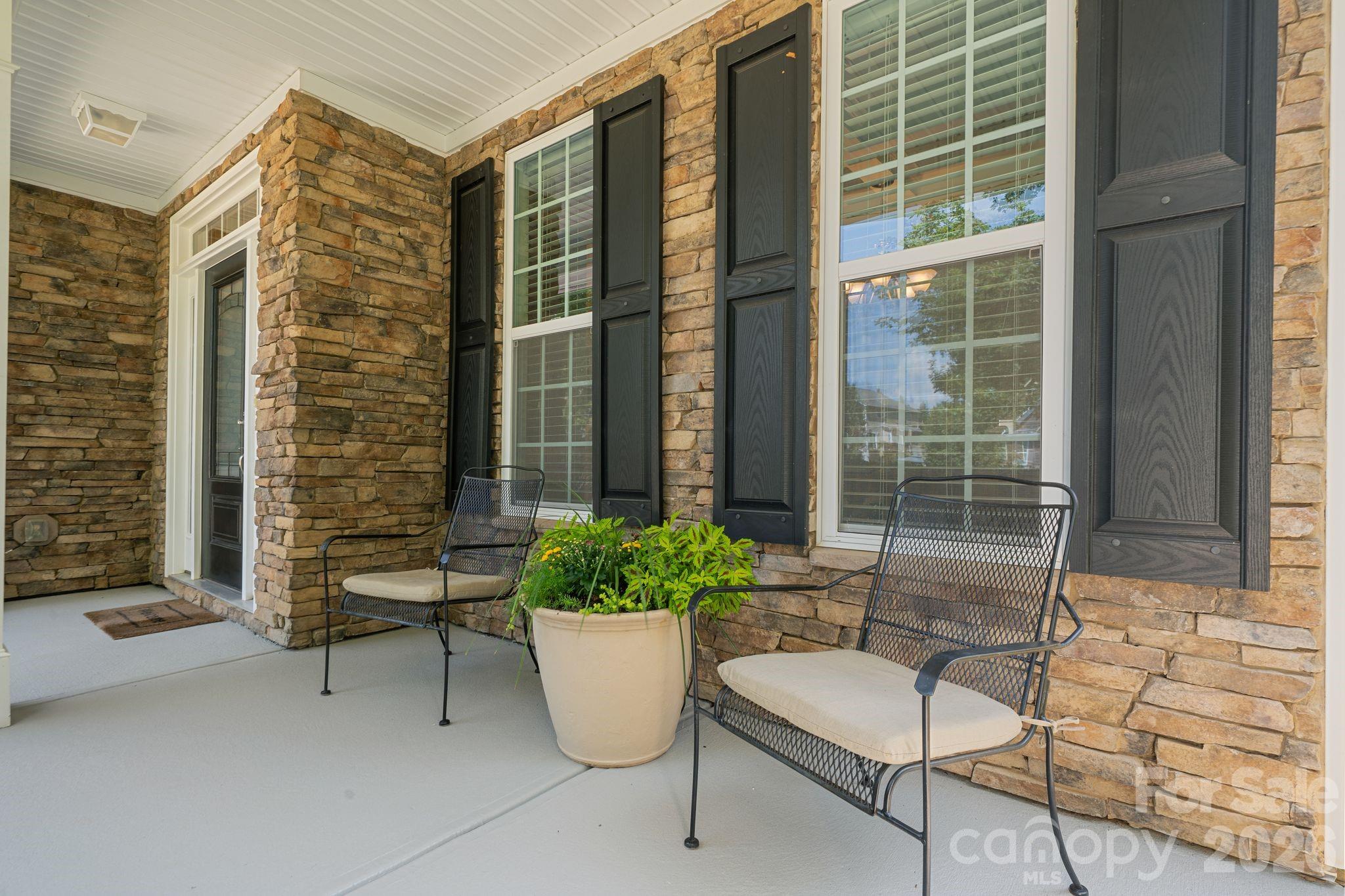 Single Family Residence at 608 Cedar Trace Drive, Lake Wylie, photo 4 of 45