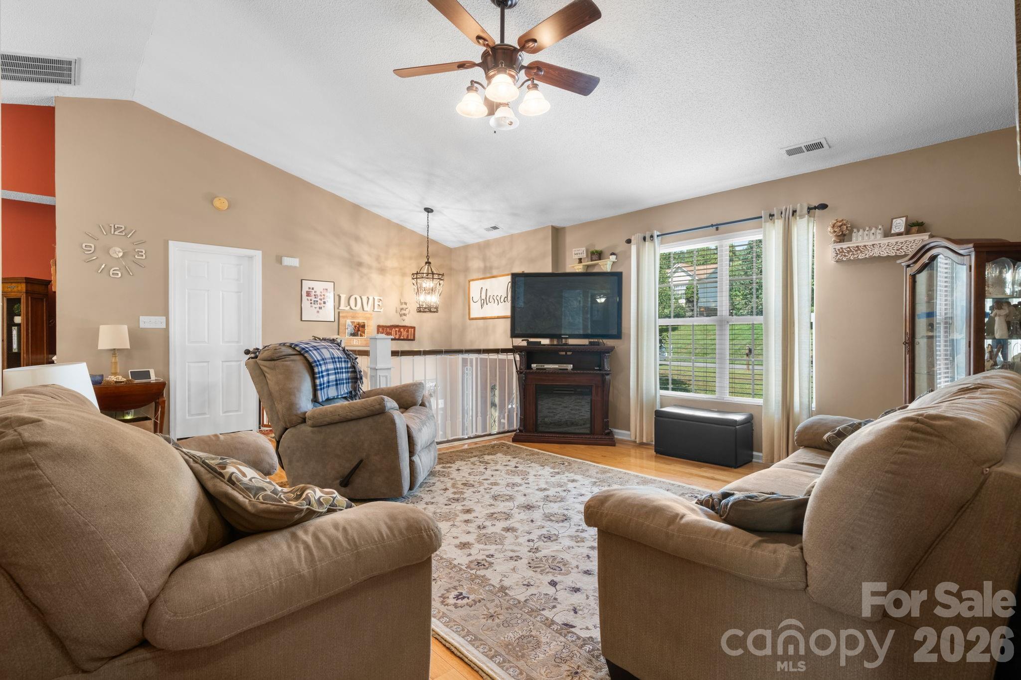 Single Family Residence at 3105 Kay Street, Conover, photo 7 of 44