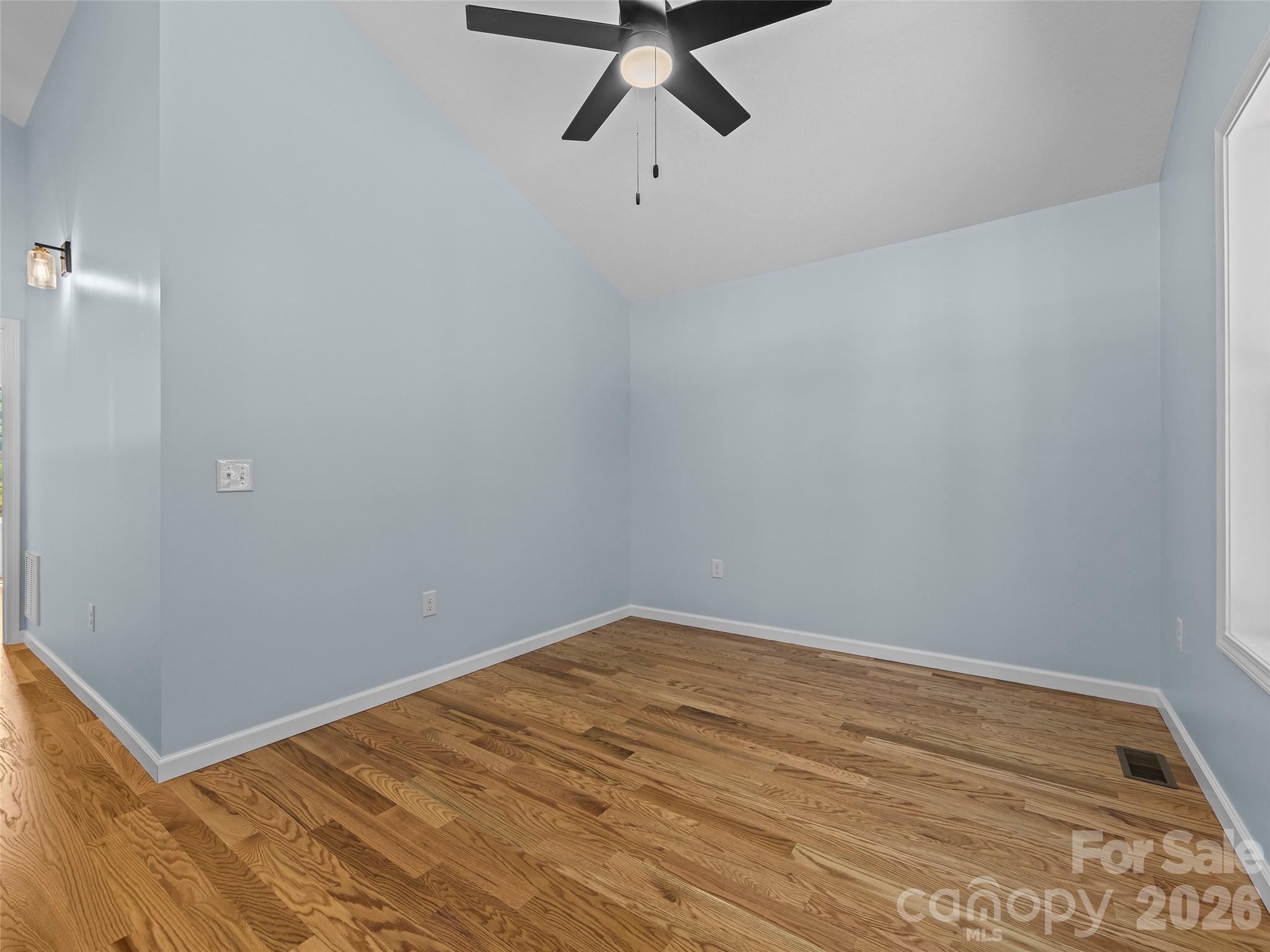 Loft, great space for home office - 214 Aster Ridge Drive, Waynesville