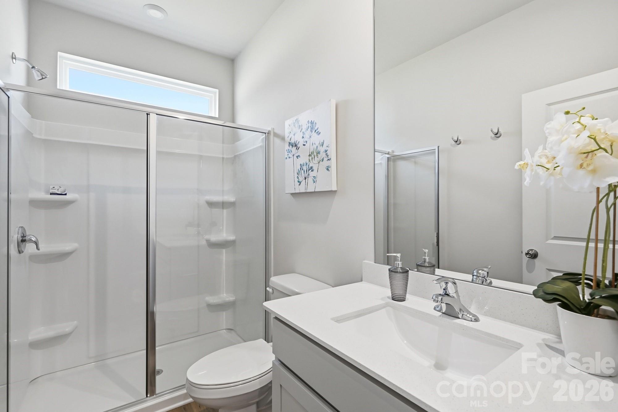 Full guest bath down - 1448 McCollum Street, Monroe