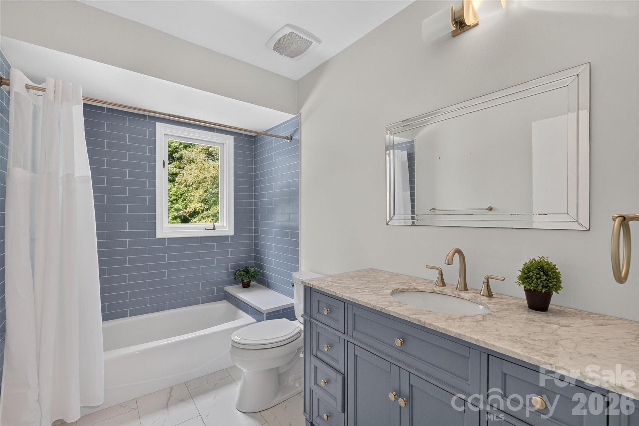 Single Family Residence at 4418 Horseshoe Bend, Matthews, photo 29 of 41