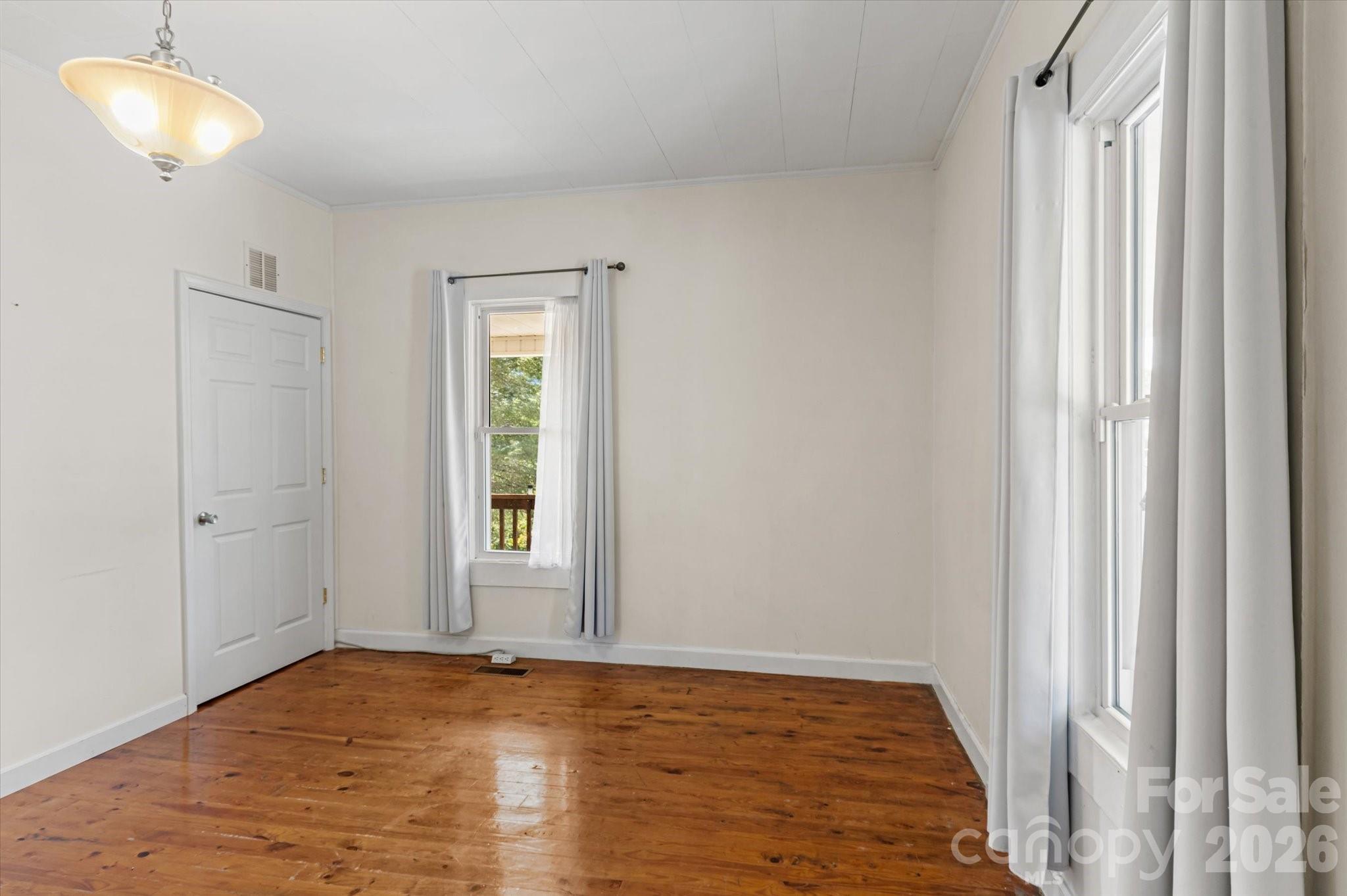 Single Family Residence at 466 Miller Avenue, Marion, photo 8 of 47