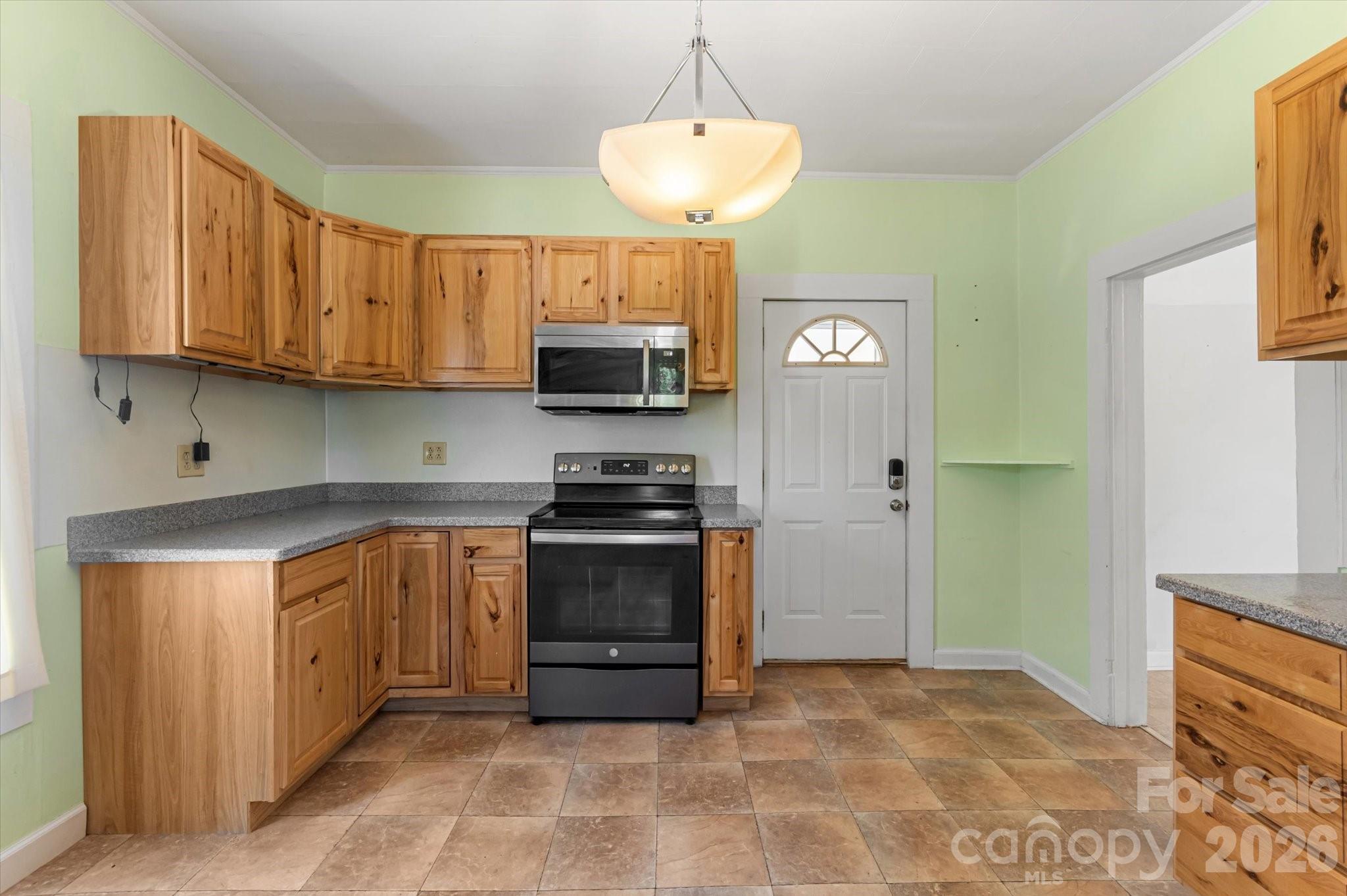 Single Family Residence at 466 Miller Avenue, Marion, photo 20 of 47