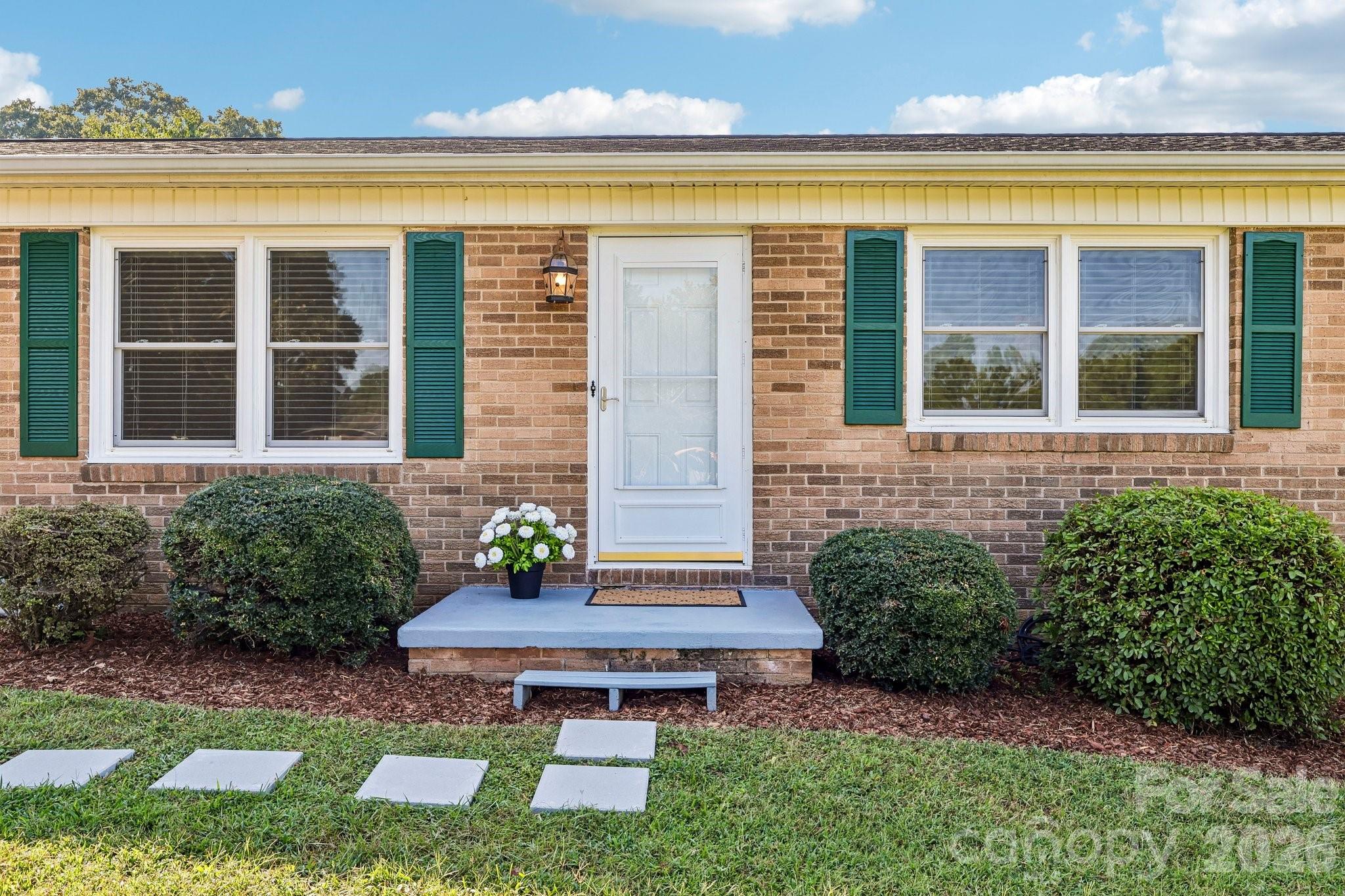 Welcome Home! - 5111 Hawthorne Lane, Shelby