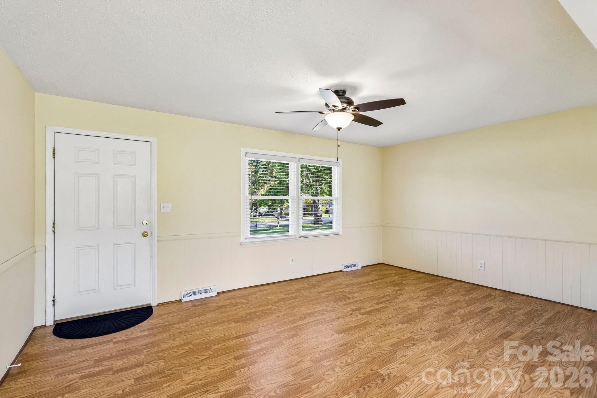 Single Family Residence at 5111 Hawthorne Lane, Shelby, photo 8 of 30