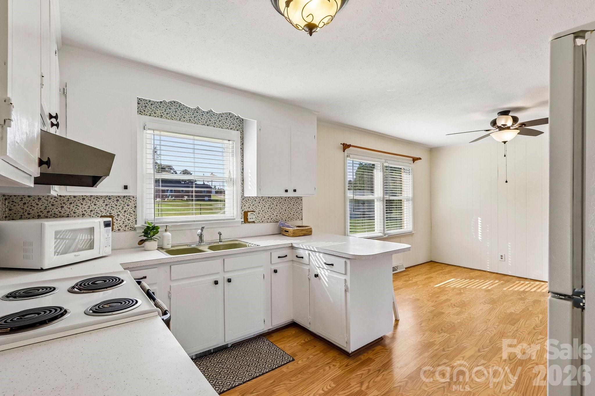 Single Family Residence at 5111 Hawthorne Lane, Shelby, photo 12 of 30
