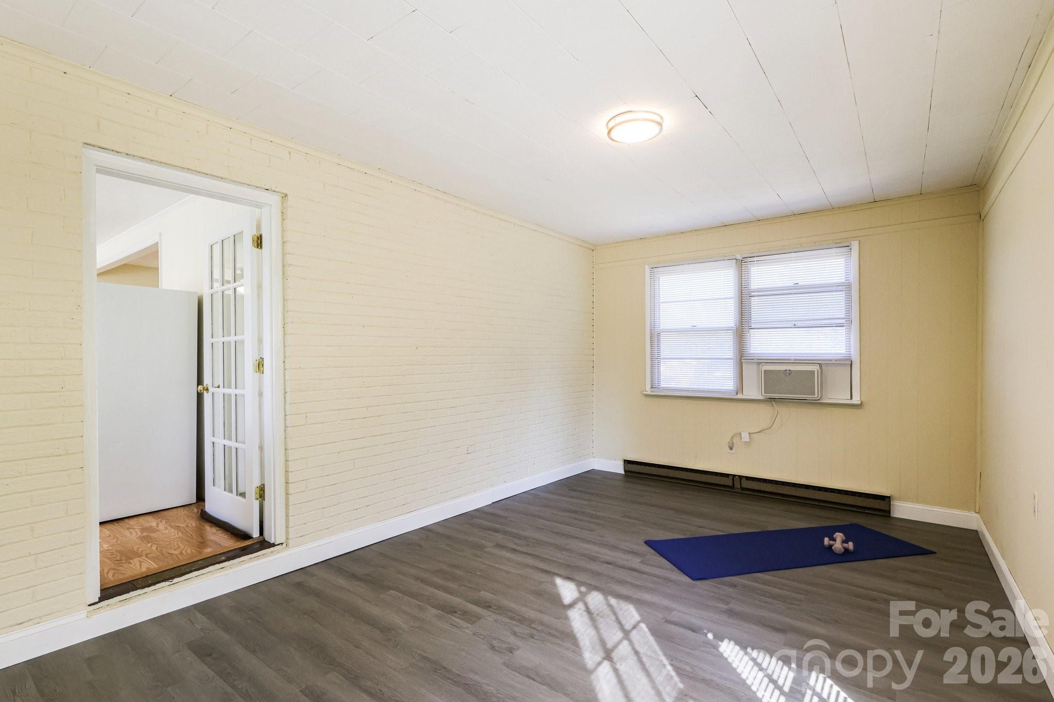 Flex Space - 5111 Hawthorne Lane, Shelby