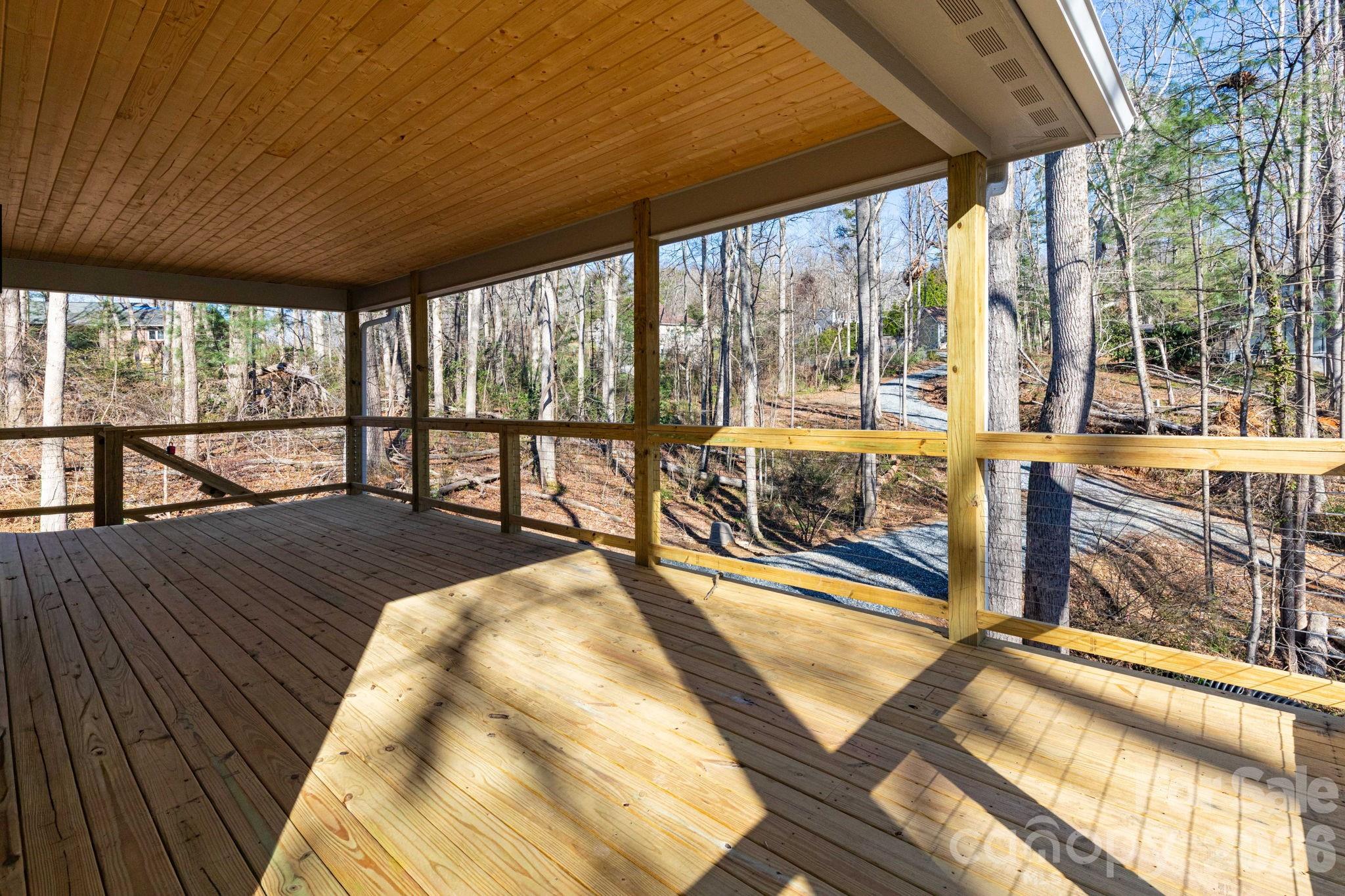 Single Family Residence at 137 E Arbutus Trail, Hendersonville, photo 24 of 27