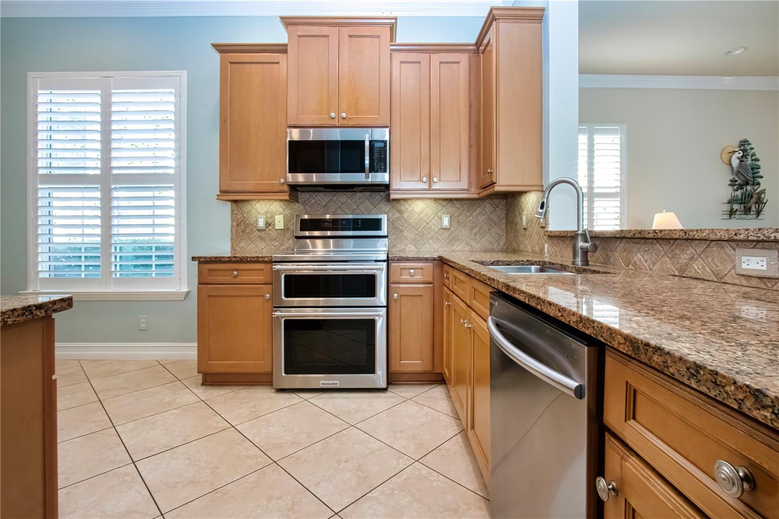 Upgrades throughout - 15847 COBBLE MILL DR, WIMAUMA