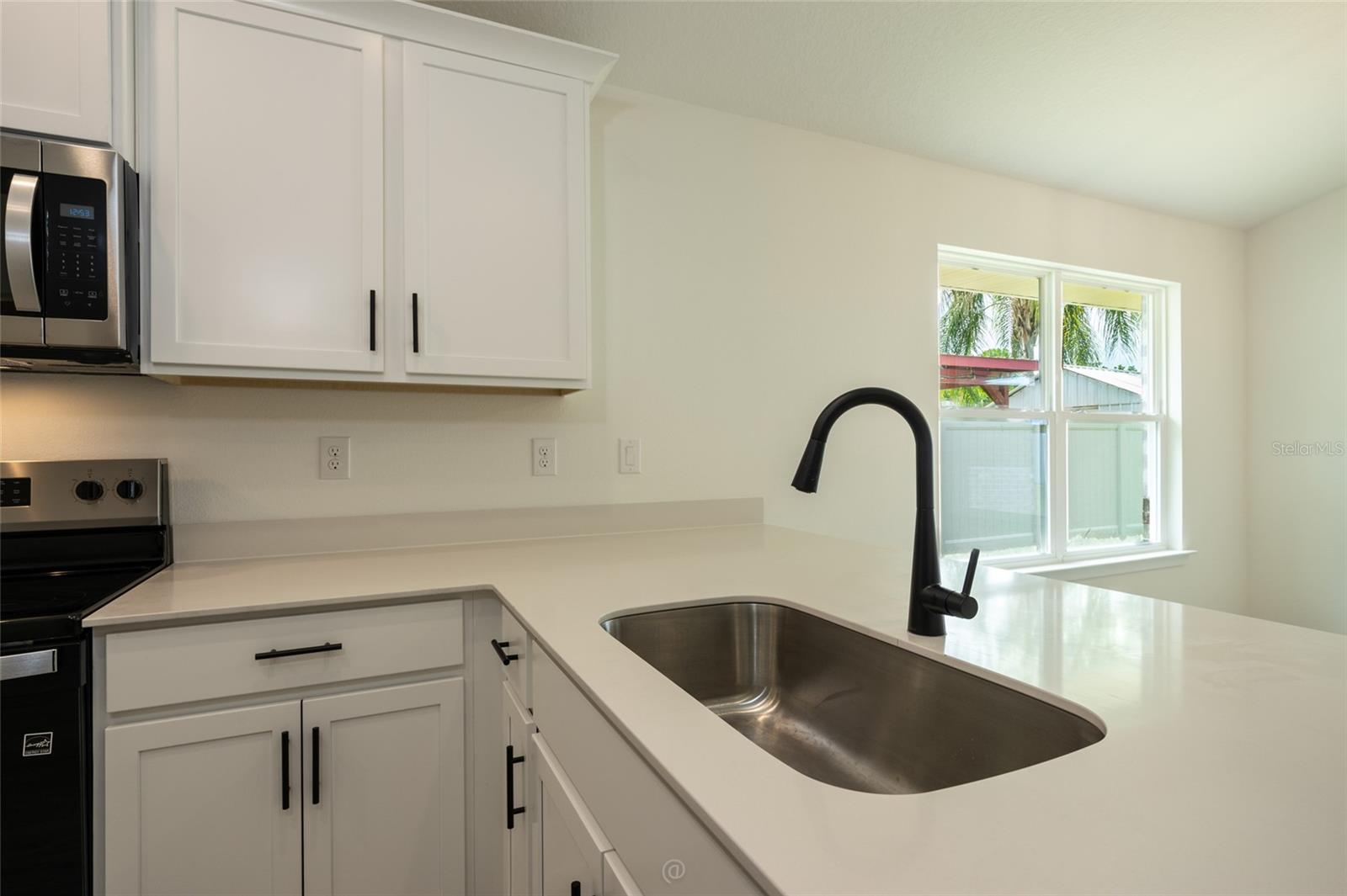 Single Family Residence at 19 SEDGEFIELD PATH S, PALM COAST, photo 4 of 20