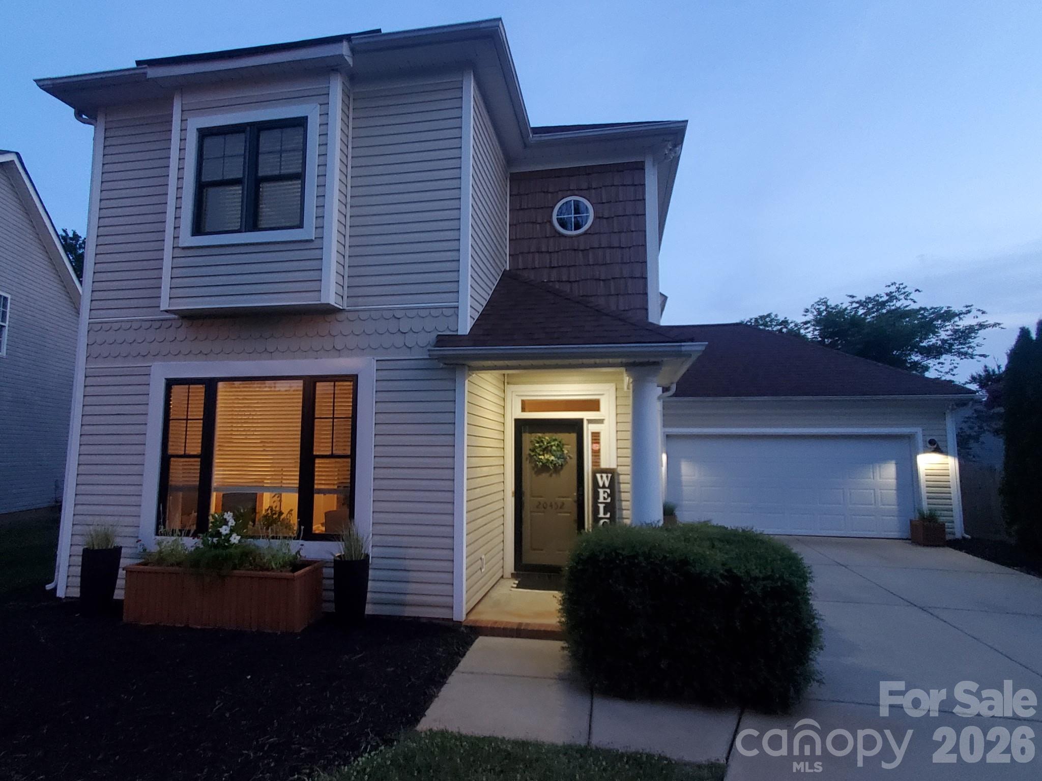 Single Family Residence at 20452 Greenway Heights Drive, Cornelius, photo 3 of 42