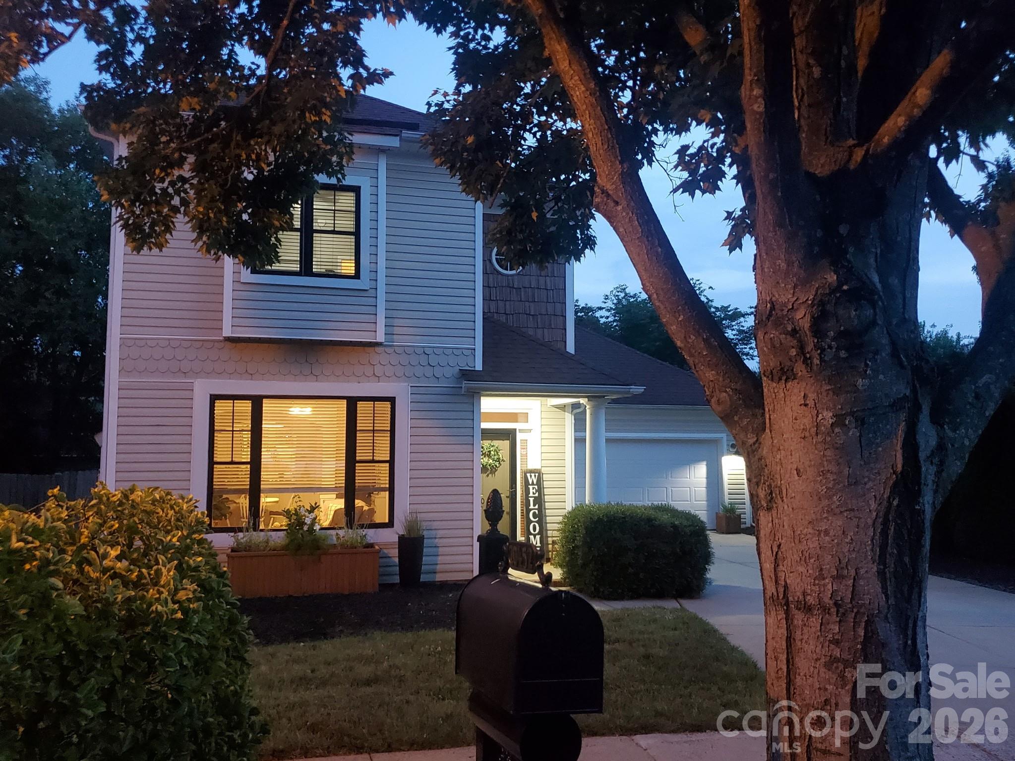 Single Family Residence at 20452 Greenway Heights Drive, Cornelius, photo 2 of 42