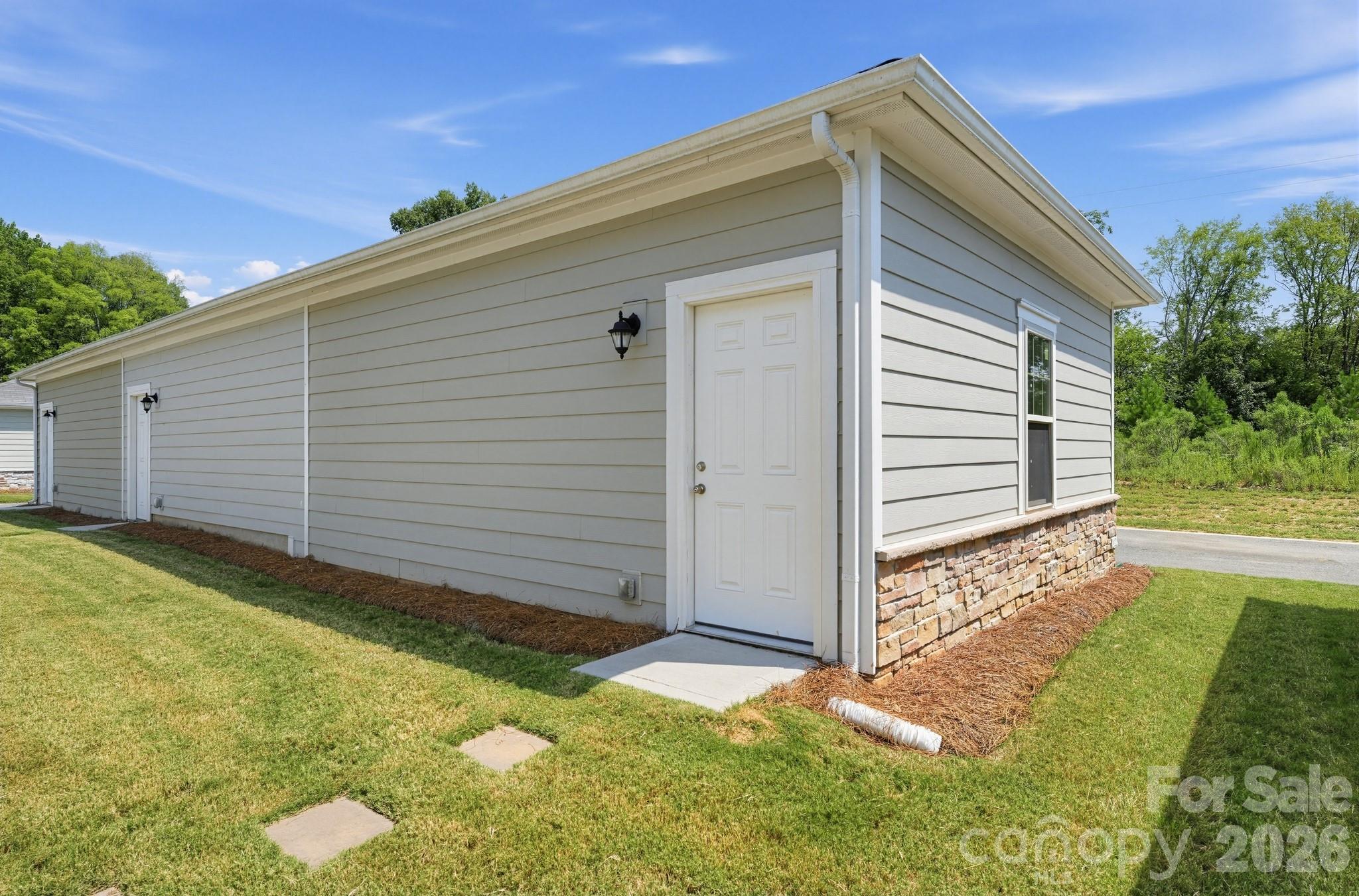 Townhouse at 918 Sagecroft Lane, Indian Trail, photo 5 of 16
