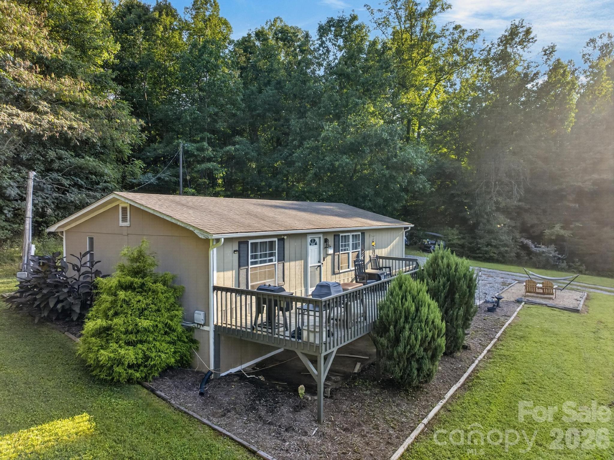 Single Family Residence at 2437 S Rosedale Drive, Lenoir, photo 13 of 45