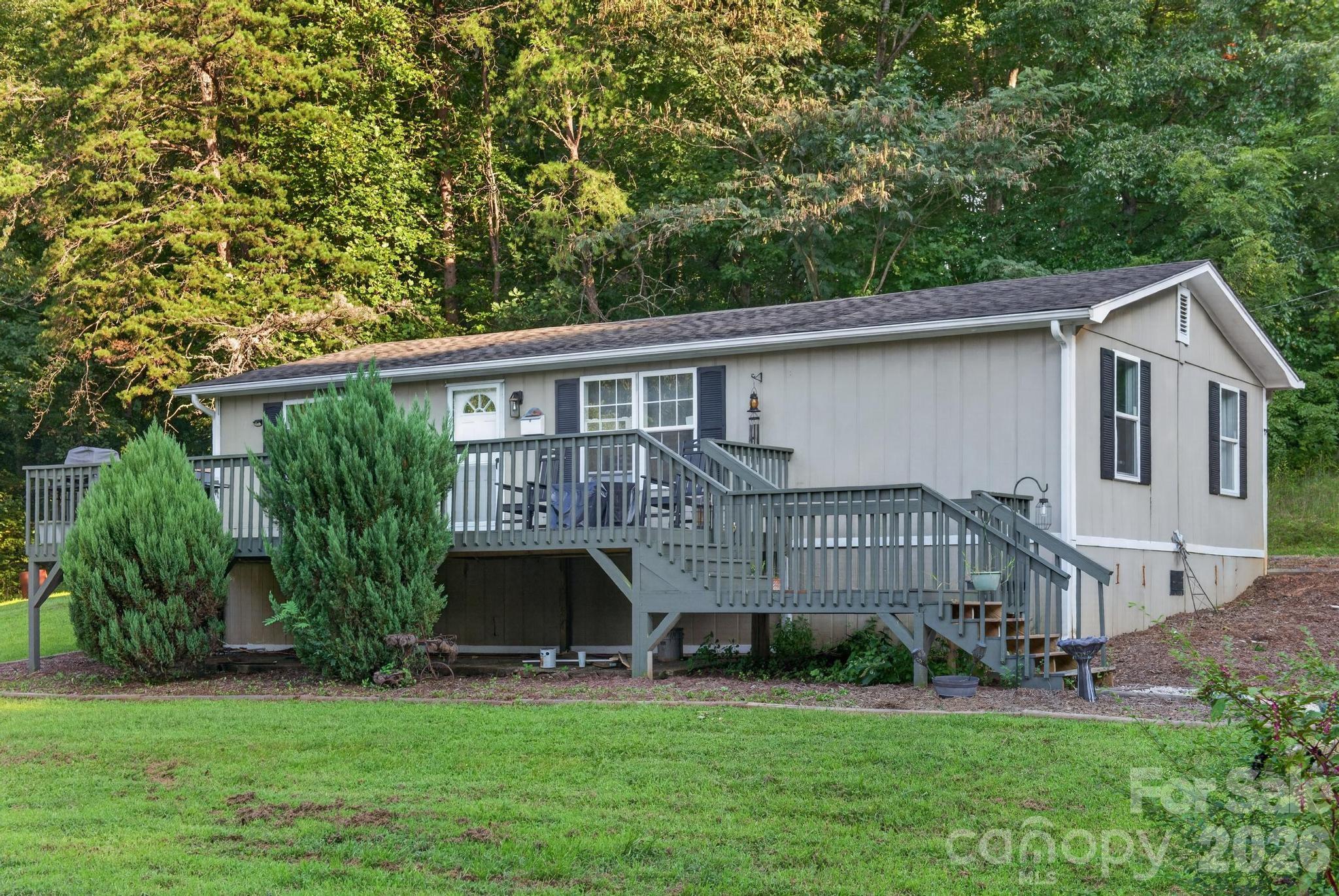 Single Family Residence at 2437 S Rosedale Drive, Lenoir, photo 18 of 45