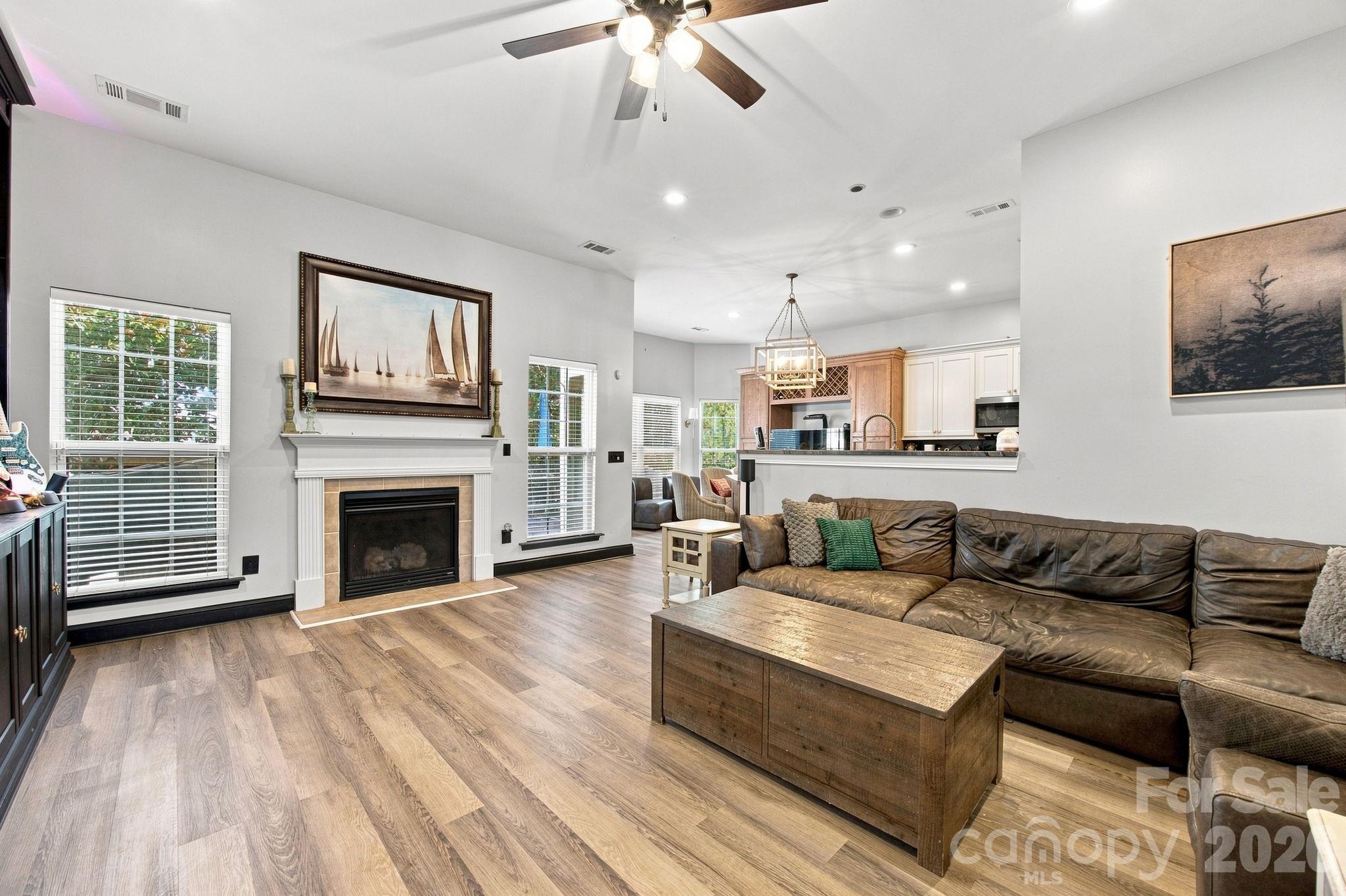 Single Family Residence at 9900 Tufts Drive, Mint Hill, photo 9 of 29