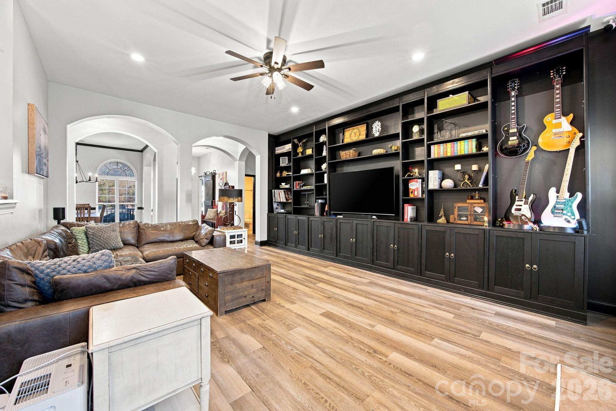 Single Family Residence at 9900 Tufts Drive, Mint Hill, photo 11 of 29