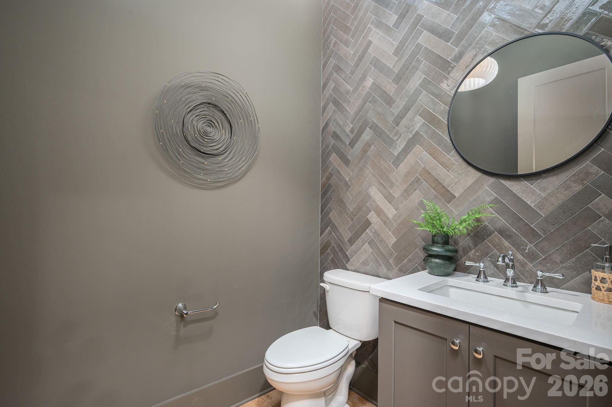 Single Family Residence at 126 Lake Mist Drive, Belmont, photo 15 of 47