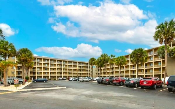 3753 LAKE BAYSHORE DR #305