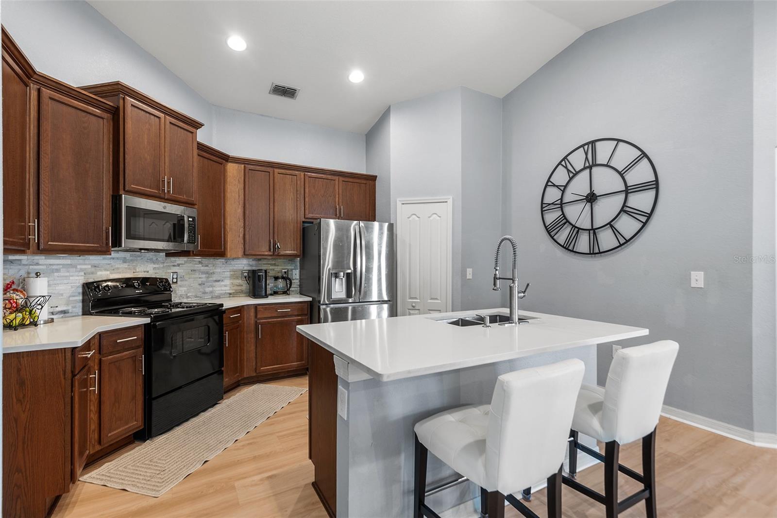 Single Family Residence at 171 LAKE MARIANA PL, AUBURNDALE, photo 14 of 31