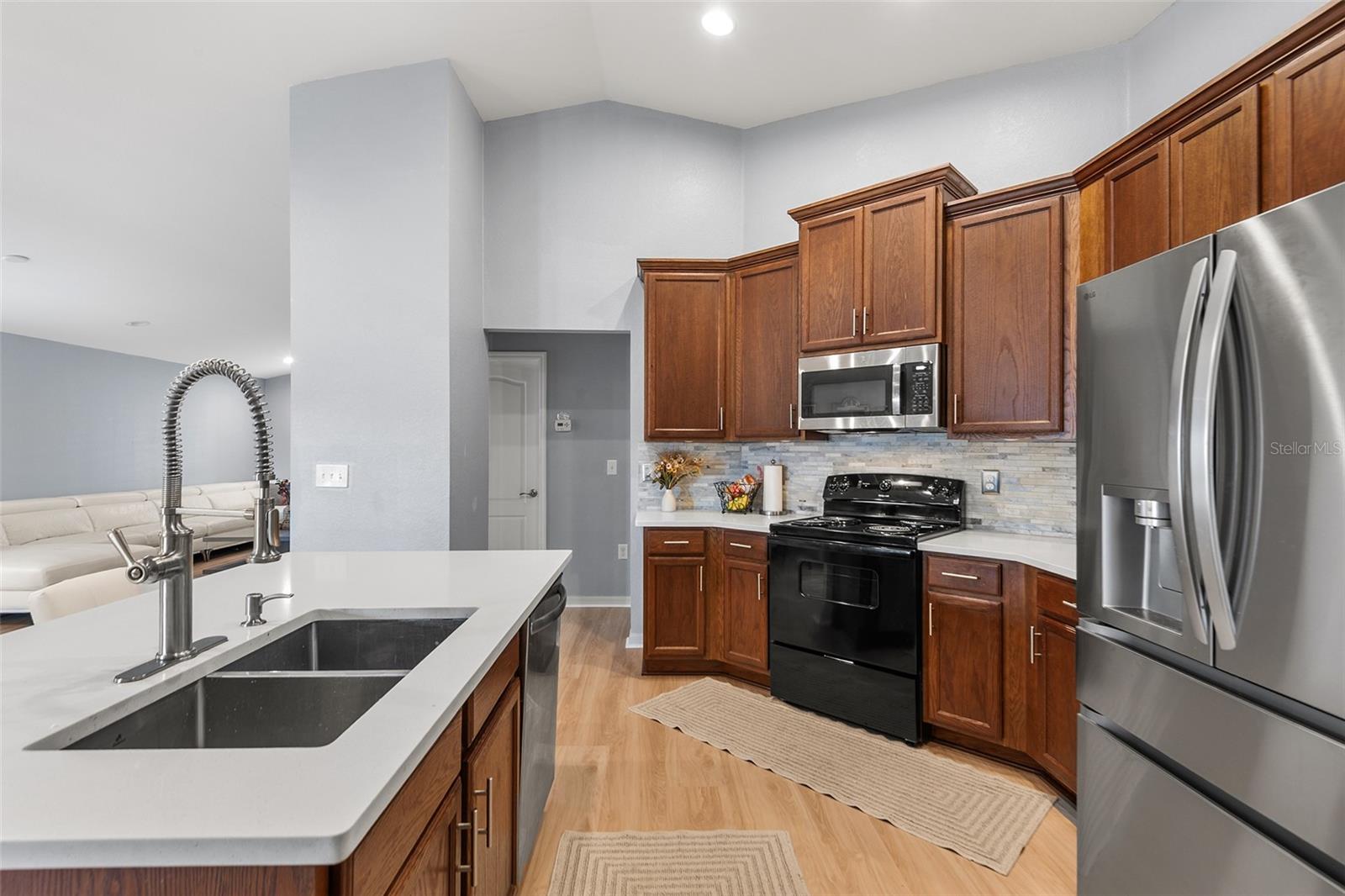 Single Family Residence at 171 LAKE MARIANA PL, AUBURNDALE, photo 15 of 31