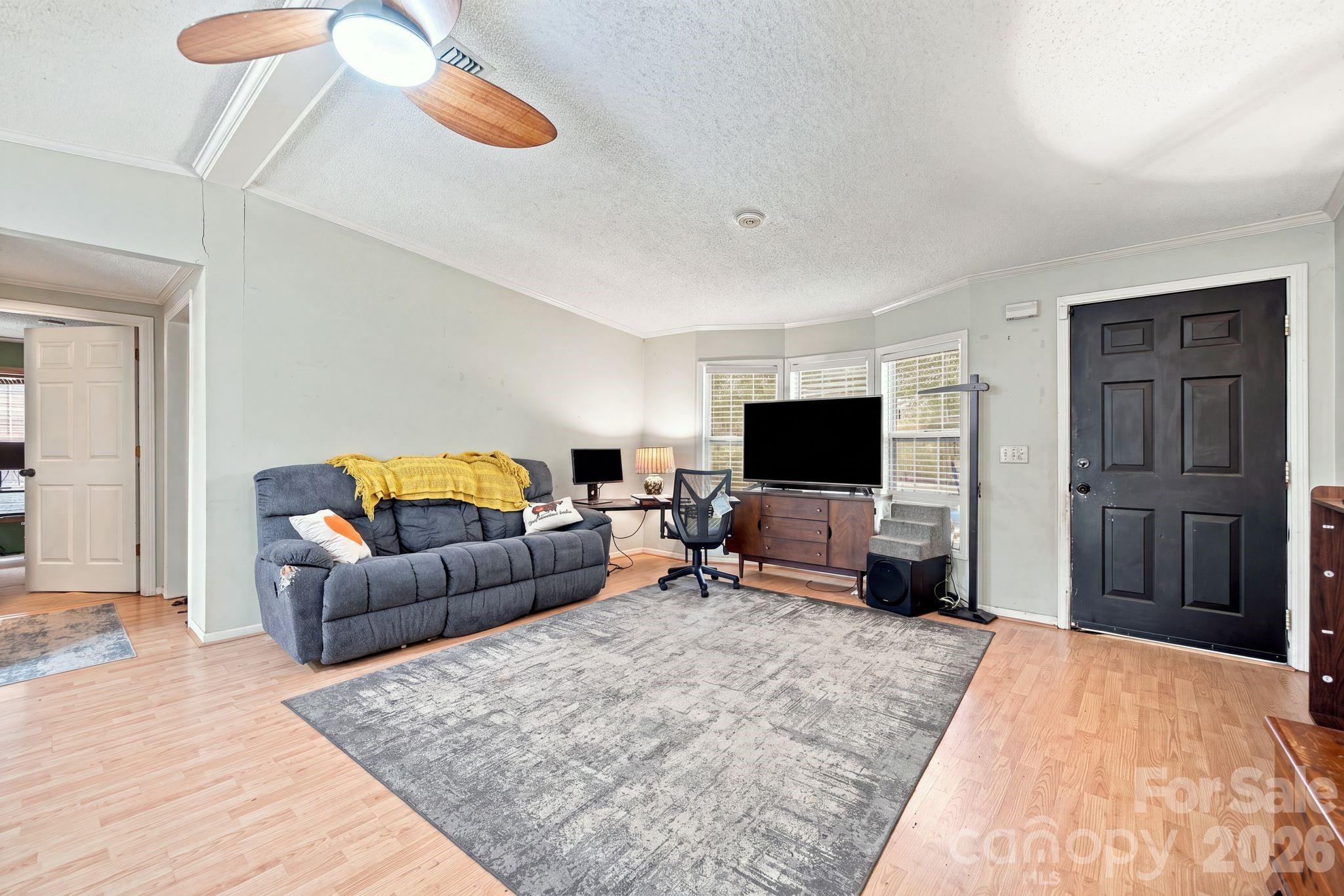 Single Family Residence at 1062 Bayneswood Lane, Fort Mill, photo 12 of 39