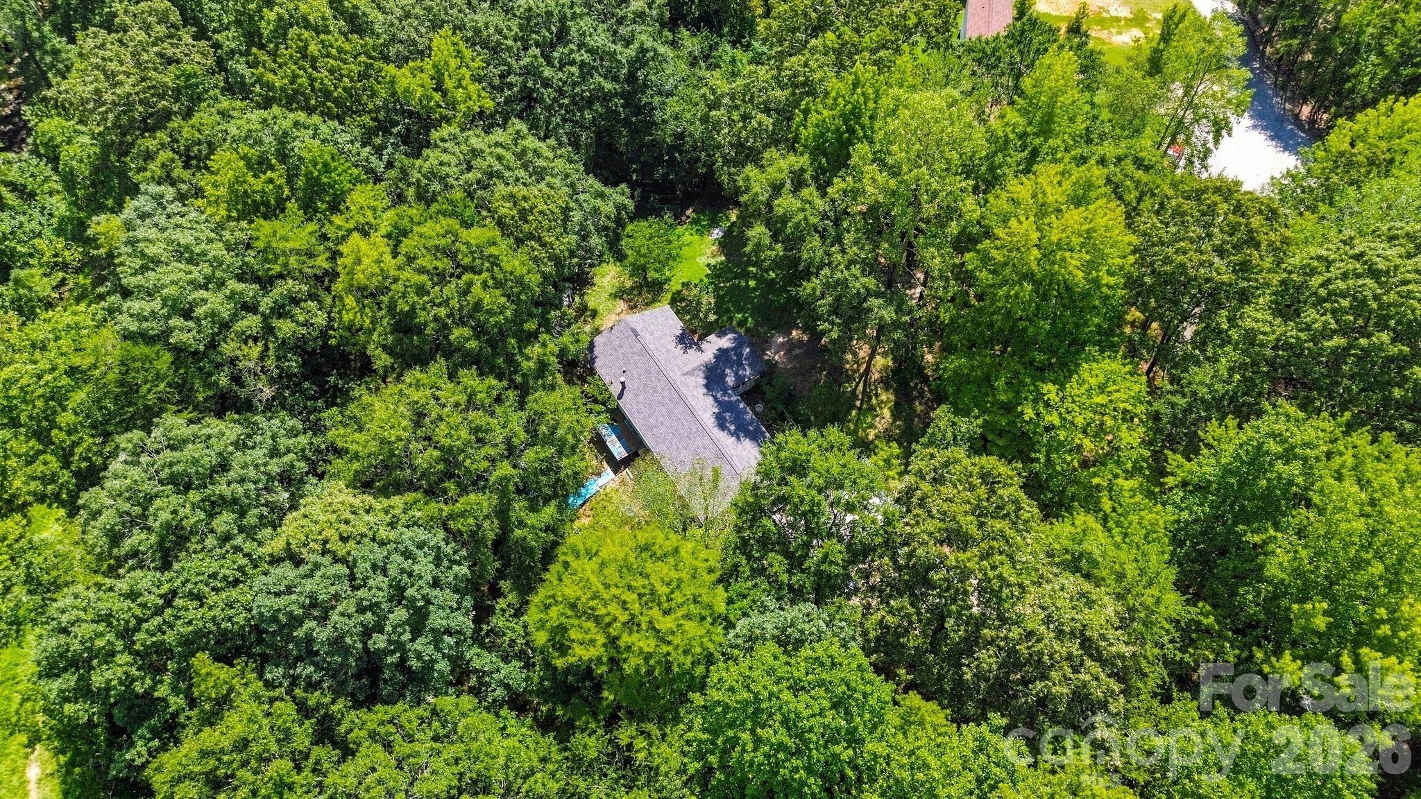 Single Family Residence at 1062 Bayneswood Lane, Fort Mill, photo 36 of 39