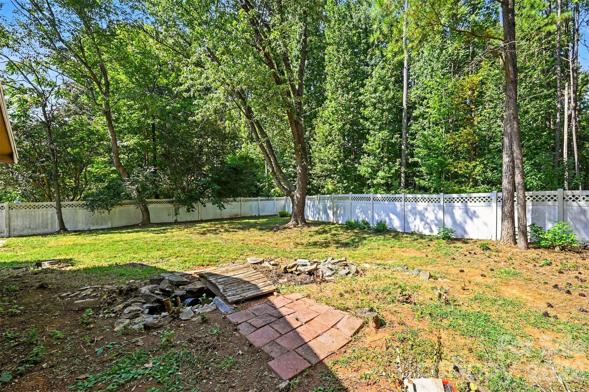 Single Family Residence at 10225 Atchinson Drive, Mint Hill, photo 32 of 38