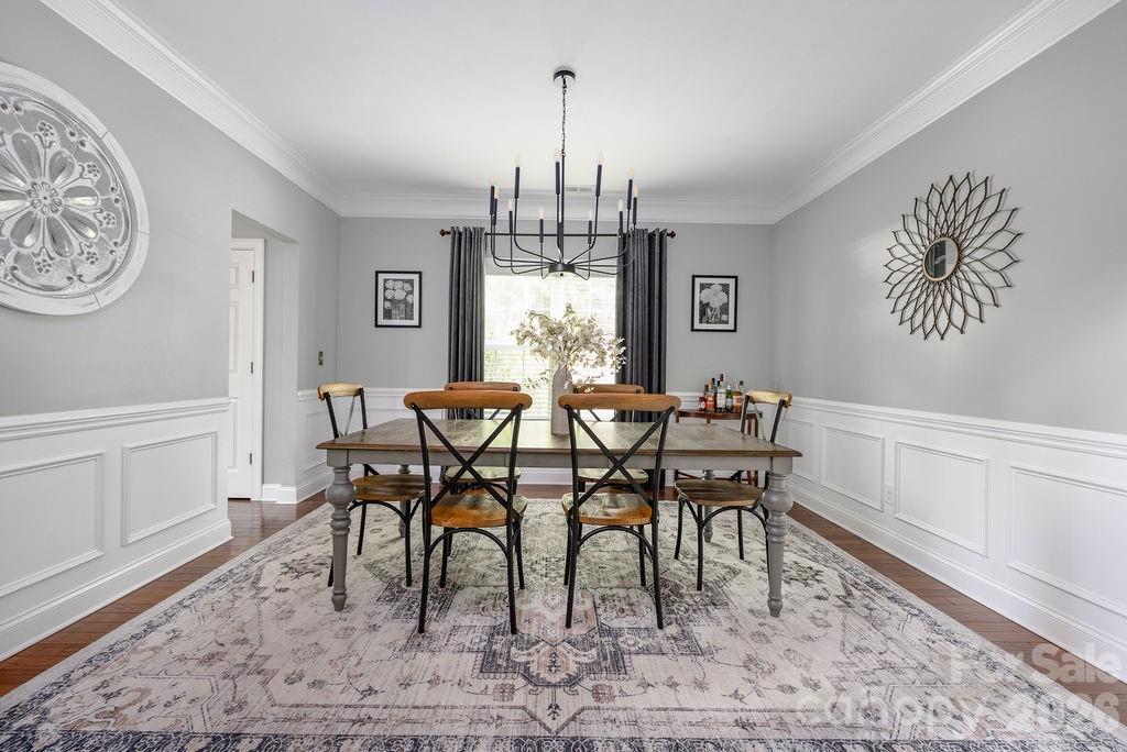 Single Family Residence at 6519 Olmsford Drive, Huntersville, photo 11 of 45